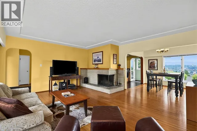 837 BURNABY STREET, New Westminster 4