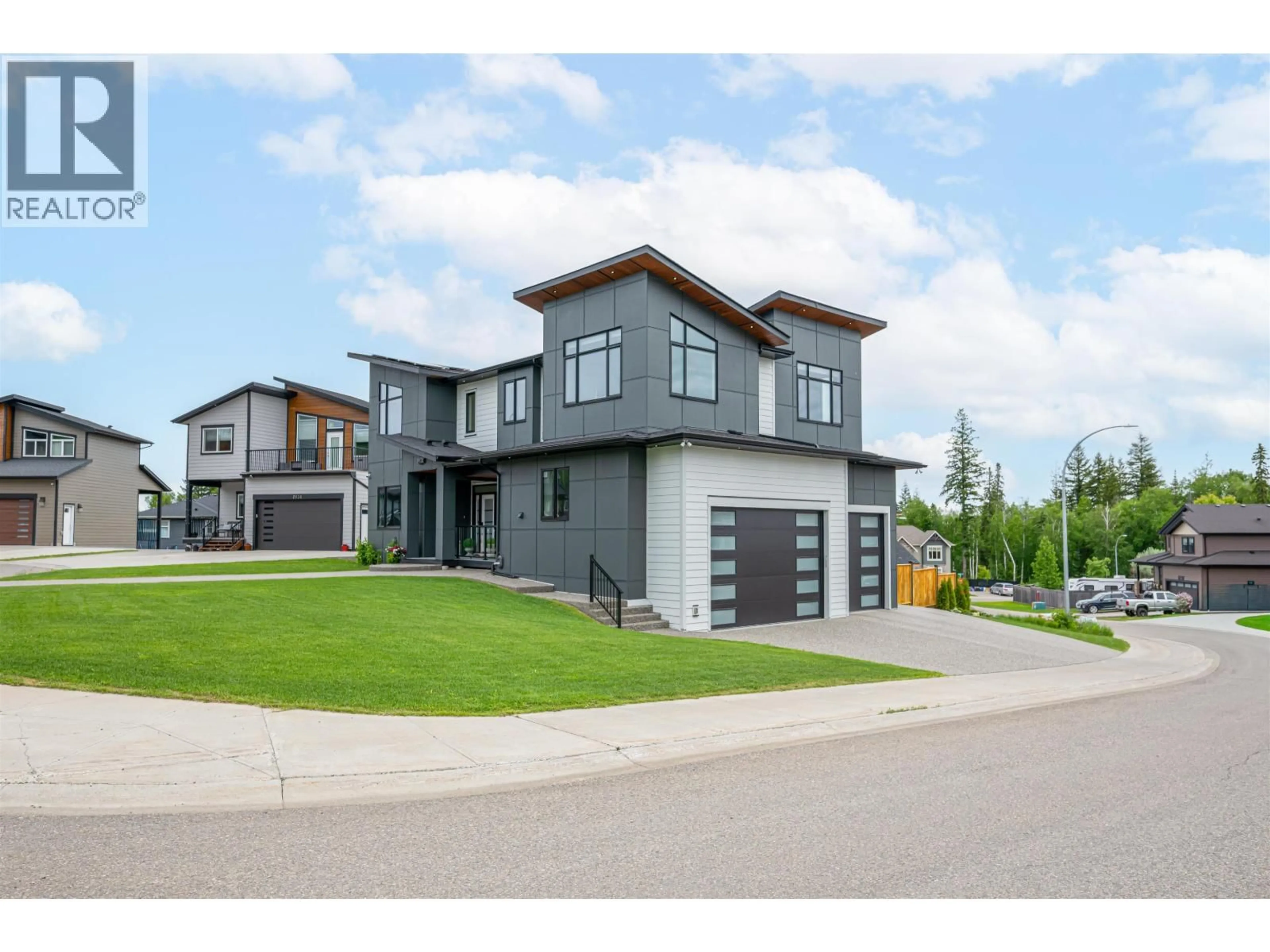 Home with vinyl exterior material, street for 2930 ELLINGTON COURT, Prince George British Columbia V2N0G3