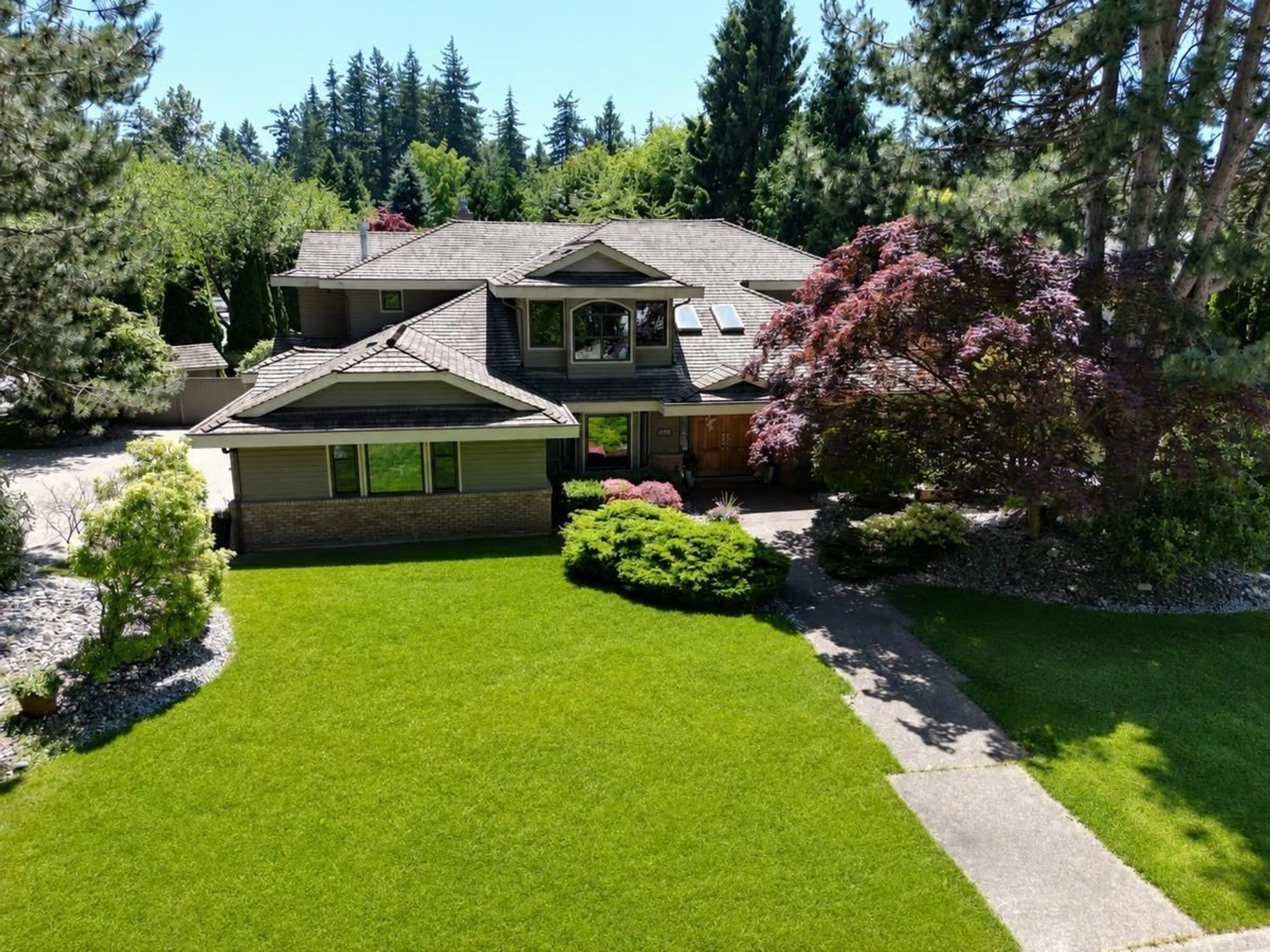 A pic from outside/outdoor area/front of a property/back of a property/a pic from drone, street for 13446 19 AVENUE, Surrey British Columbia V4A9C7