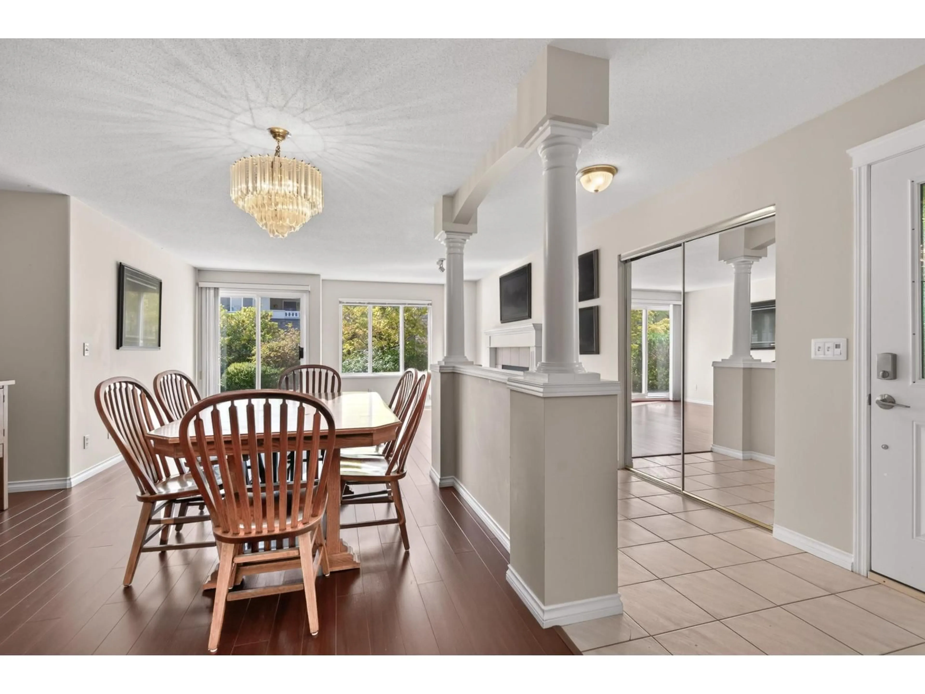 Unknown for 318 - 13888 70 AVENUE, Surrey British Columbia V3W0R8