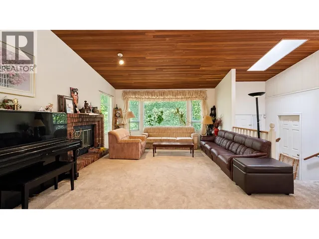 1679 WESTOVER ROAD, North Vancouver 3