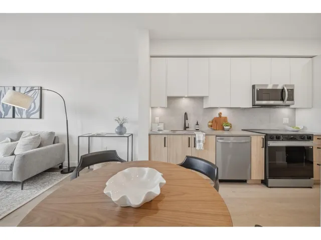 404 - 10065 133 STREET, Surrey 5