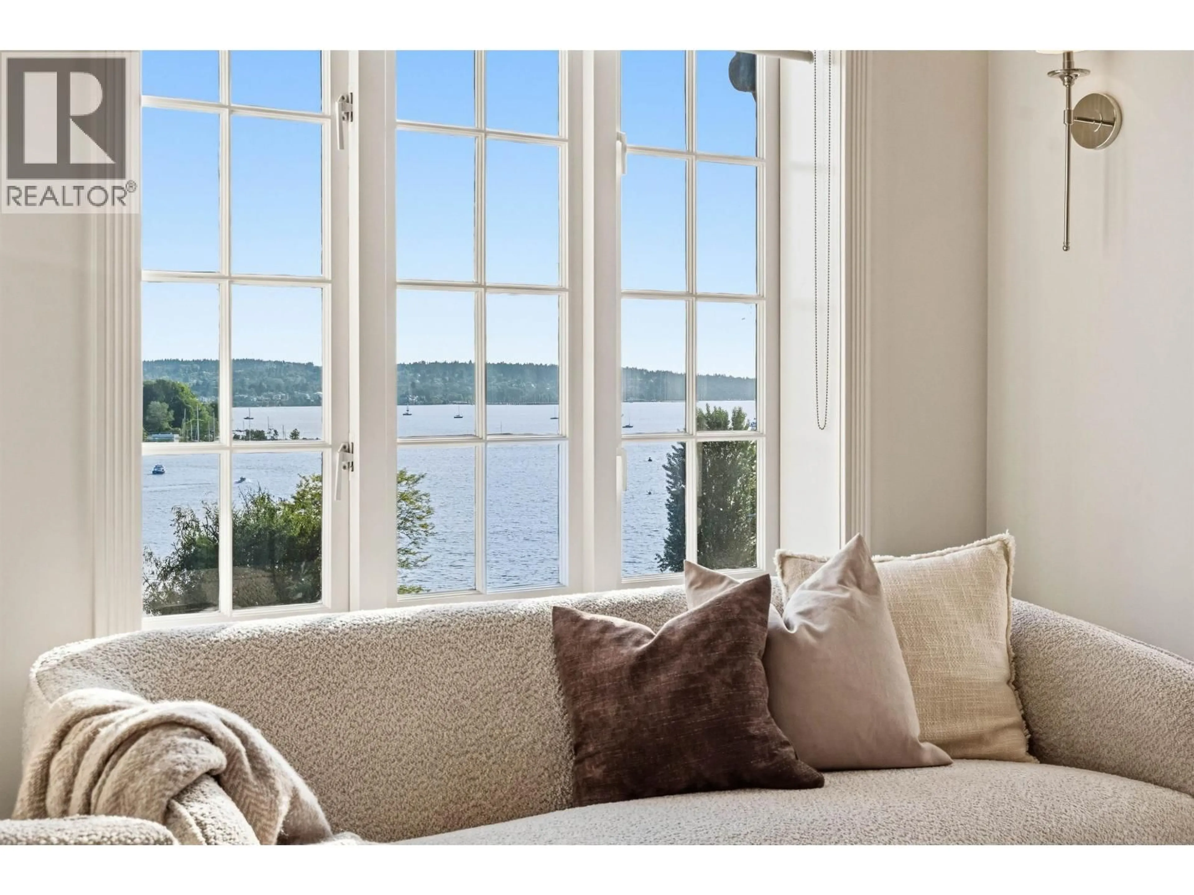 Living room with furniture, unknown for 307 - 1311 BEACH AVENUE, Vancouver British Columbia V6E1V6