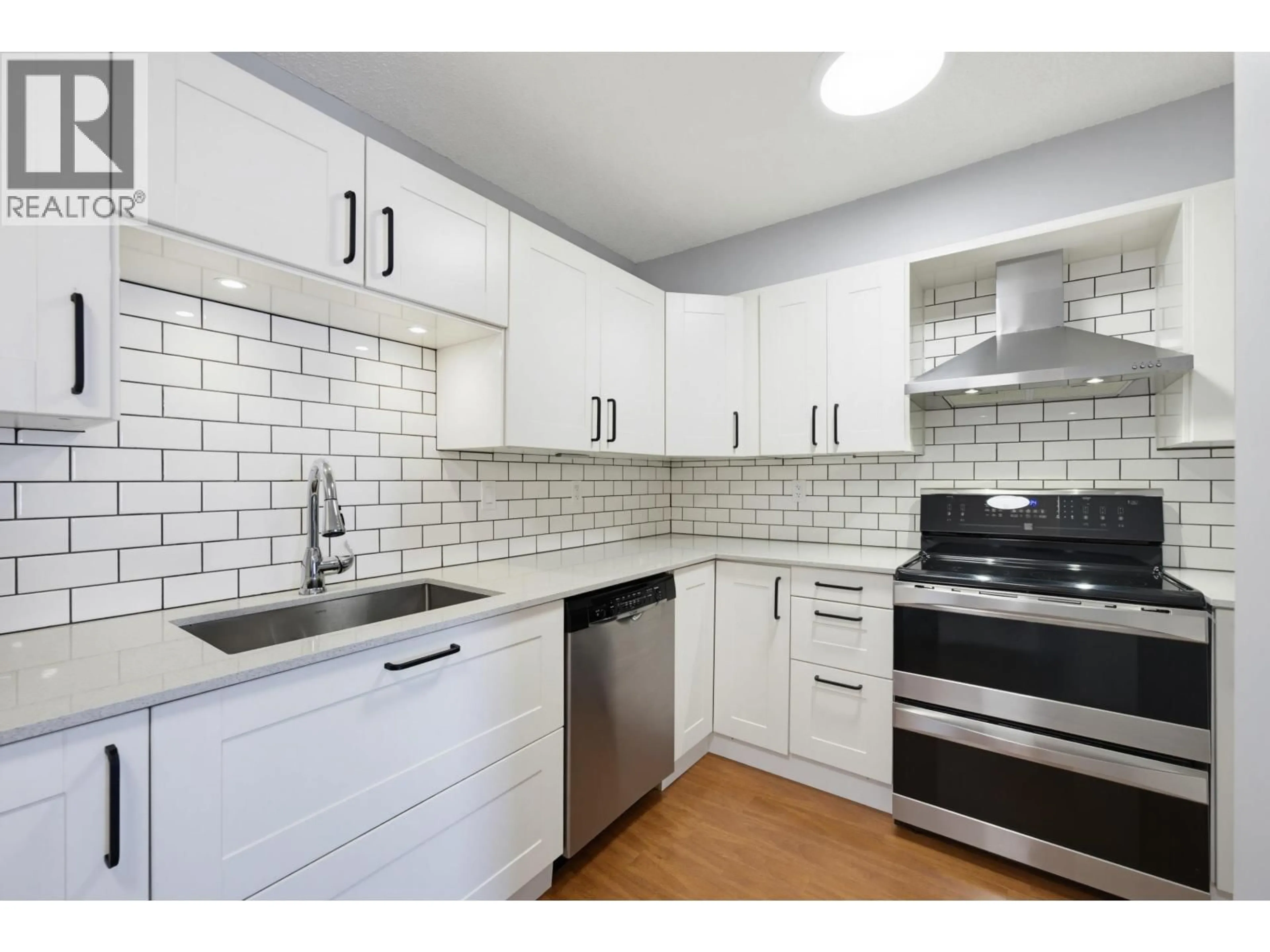 Standard kitchen, ceramic/tile floor for 4716 48B STREET, Ladner British Columbia V4K2S2