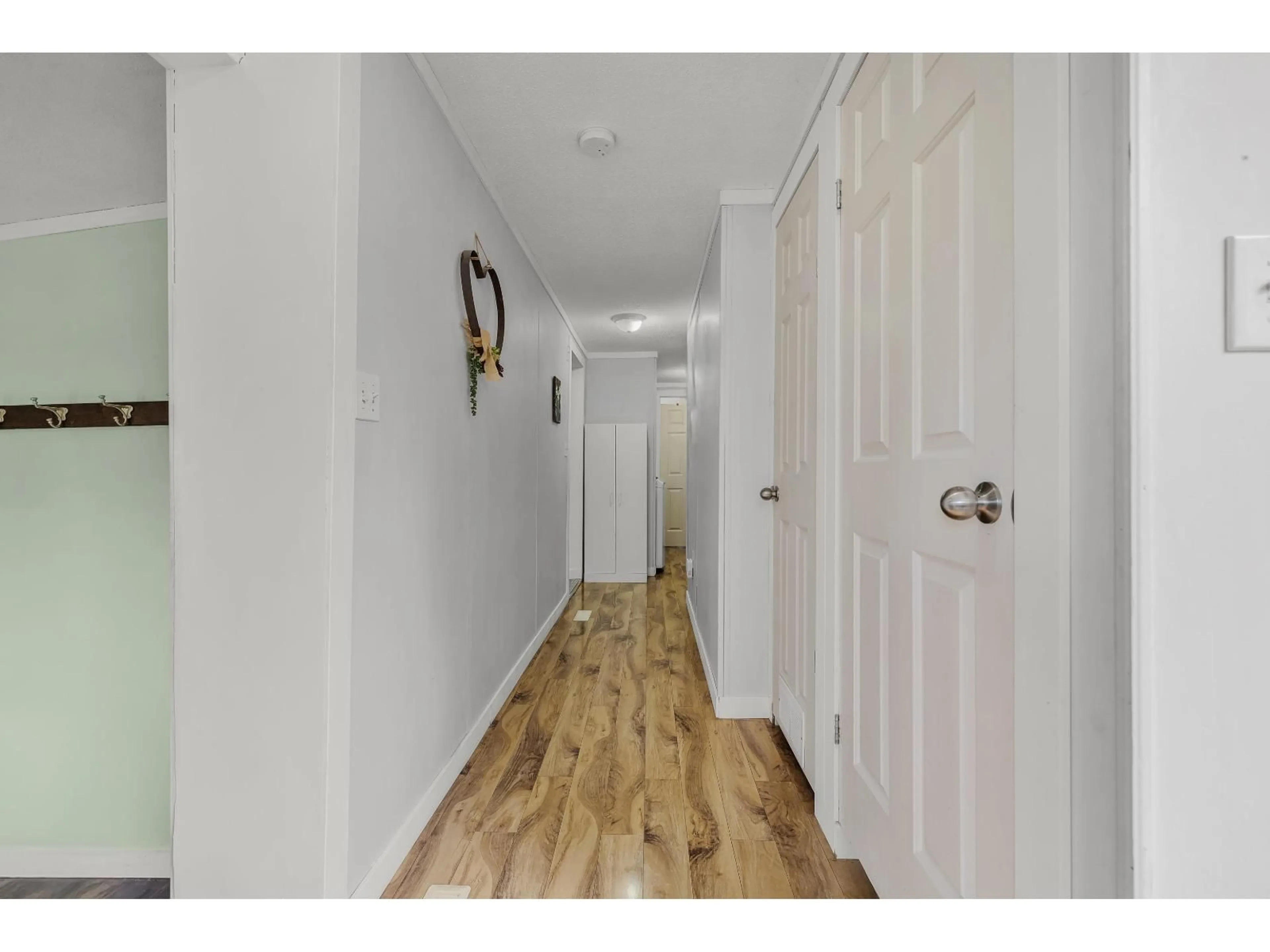 Indoor entryway for 14 - 9267 SHOOK ROAD, Mission British Columbia V2V1M3