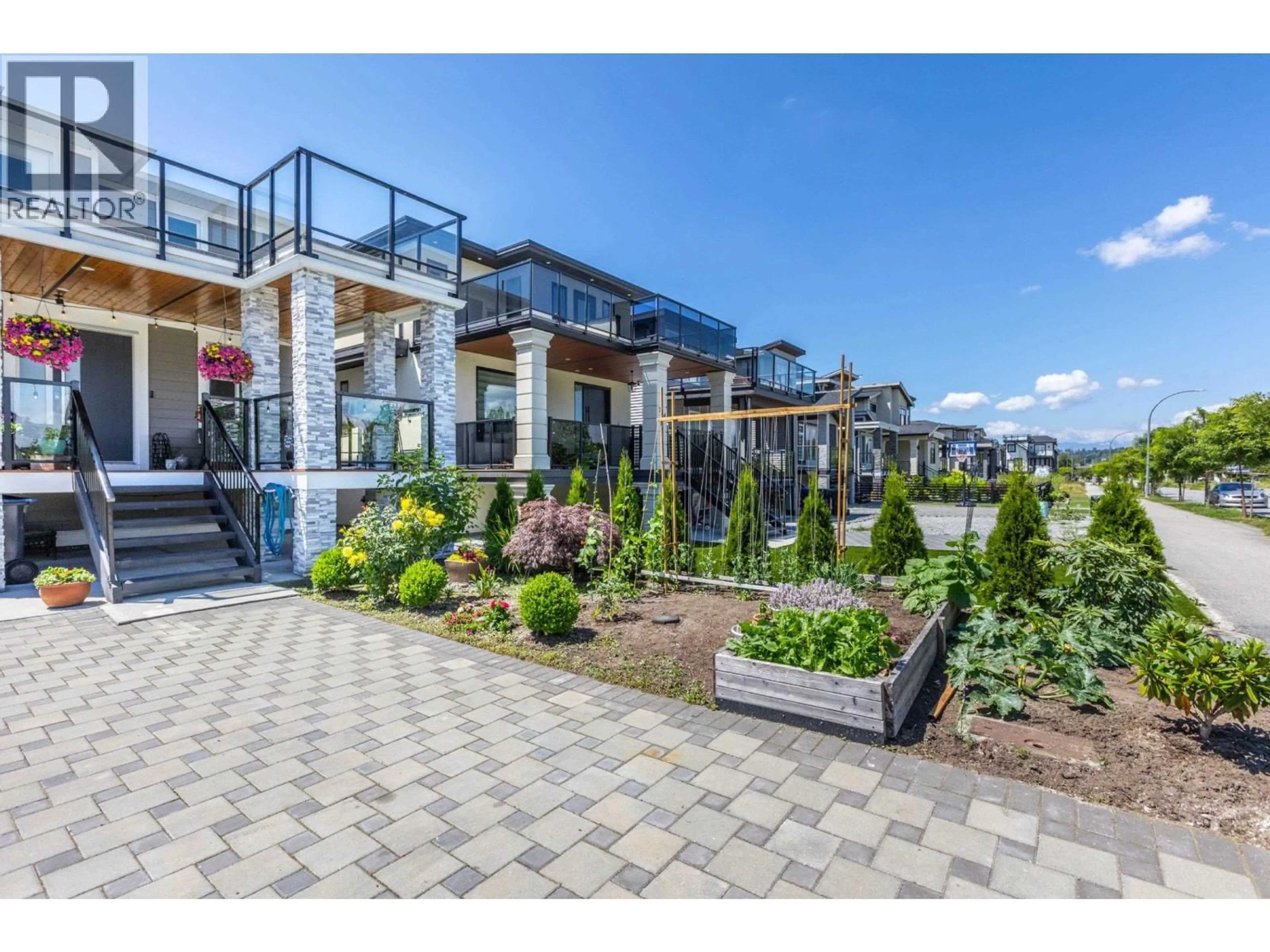 Patio, unknown for 120 HOWES STREET, New Westminster British Columbia V3M0L8