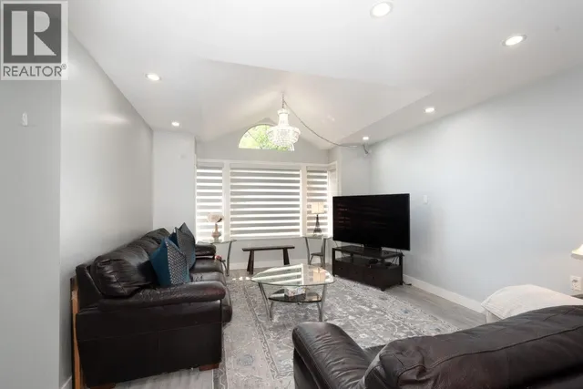 5358 WESTMINSTER AVENUE, Delta 5