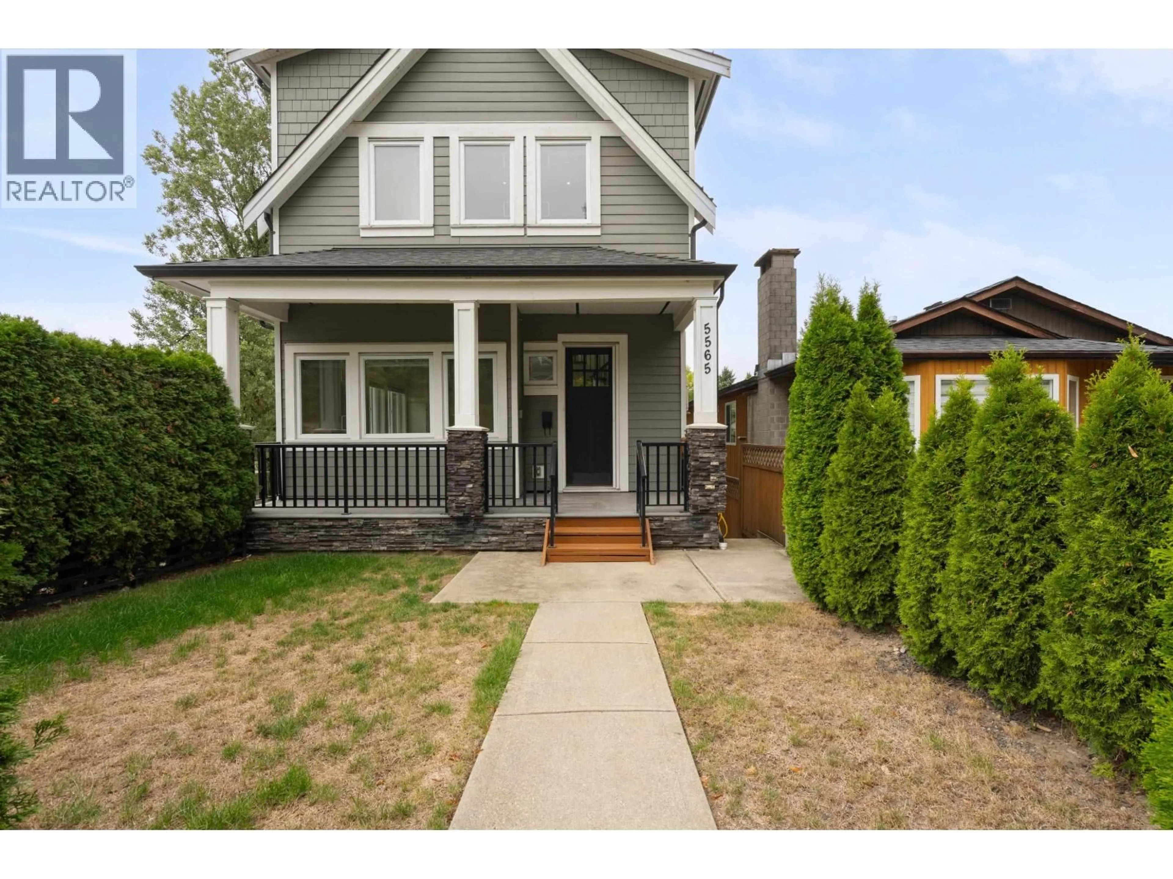 Home with vinyl exterior material, street for 5565 DUNDEE STREET, Vancouver British Columbia V5R3T8