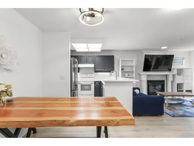 221 - 22015 48 AVENUE, Langley 3