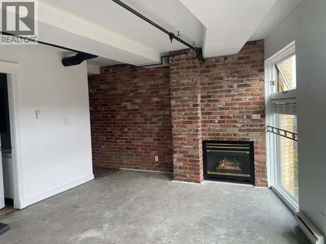 704 - 27 ALEXANDER STREET, Vancouver 4