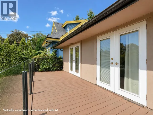 2576 WALL STREET, Vancouver 4