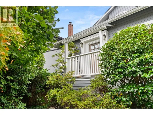 4468 14TH AVENUE, Vancouver 2