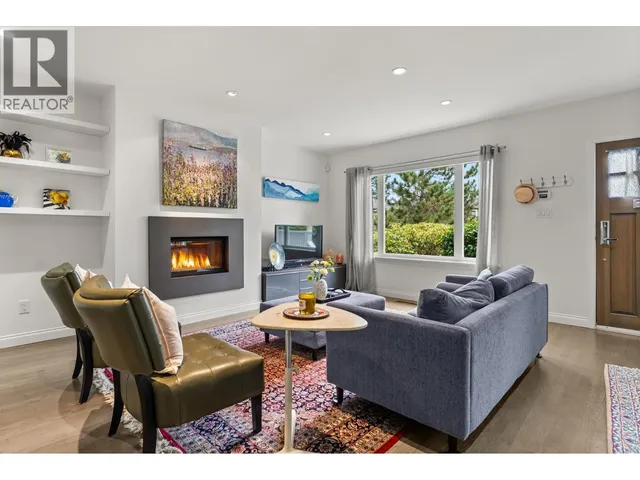 4468 14TH AVENUE, Vancouver 4