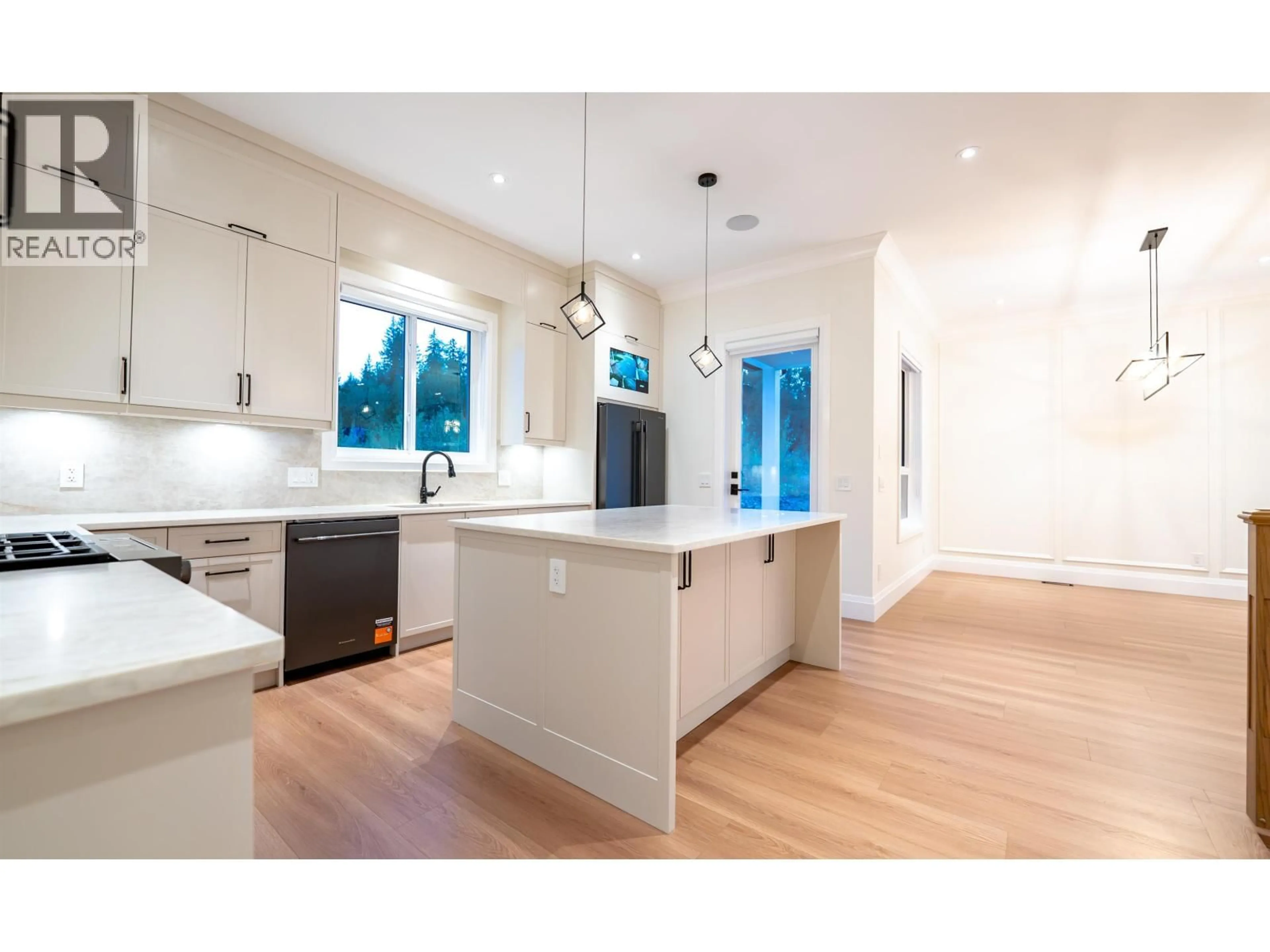 Open concept kitchen, unknown for 335 - 4393 COWART ROAD, Prince George British Columbia V2N6H9