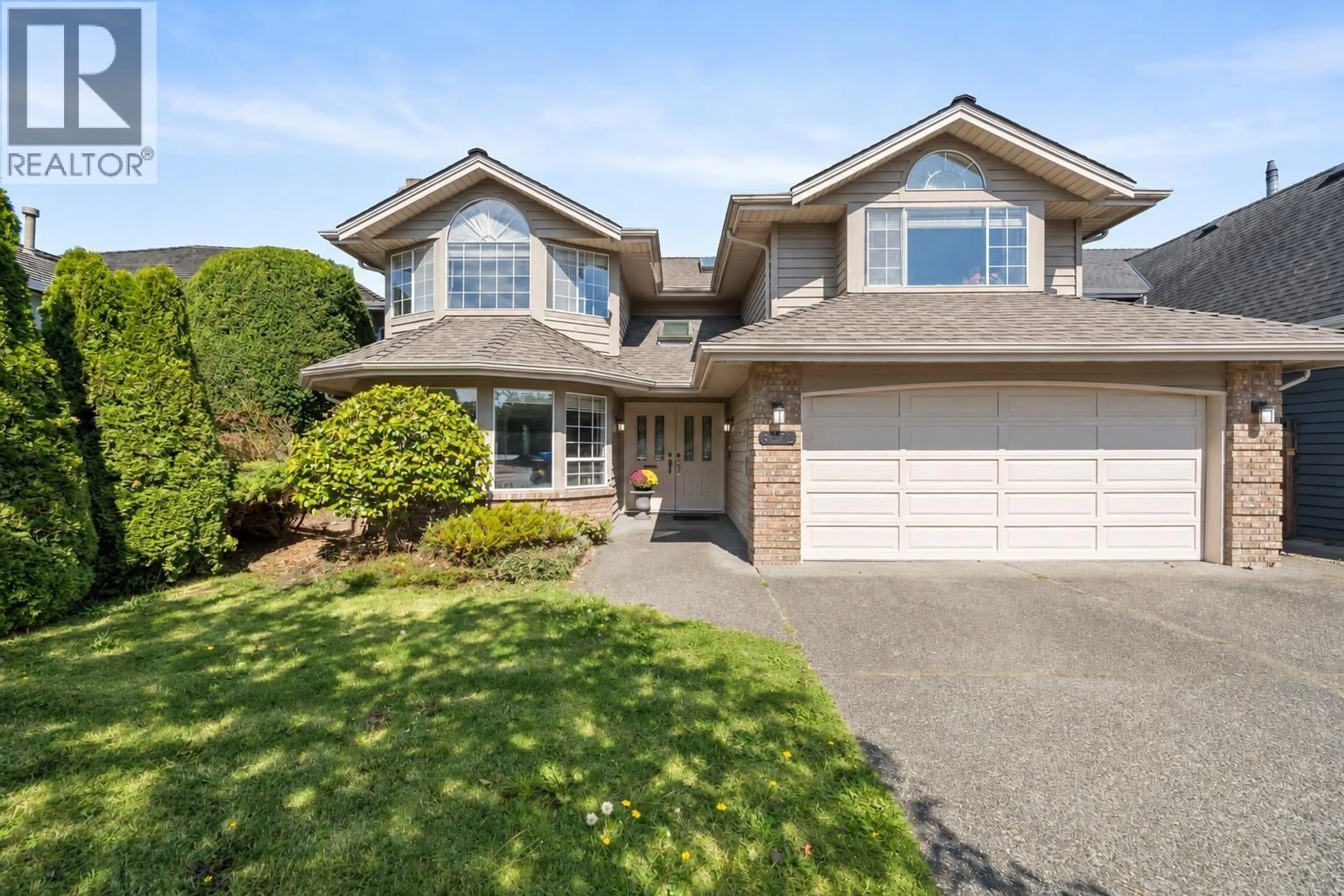 Home with vinyl exterior material, street for 5171 BRUNSWICK DRIVE, Richmond British Columbia V7E6J2