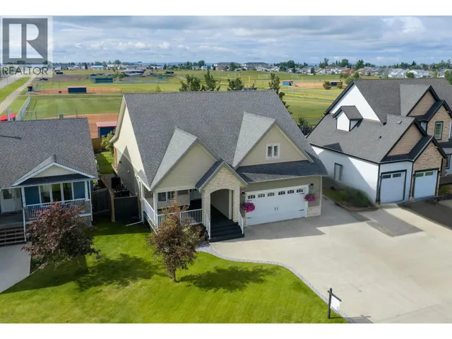 8607 109 AVENUE, Fort St. John 2