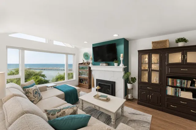 202 - 15165 MARINE DRIVE, White Rock 3