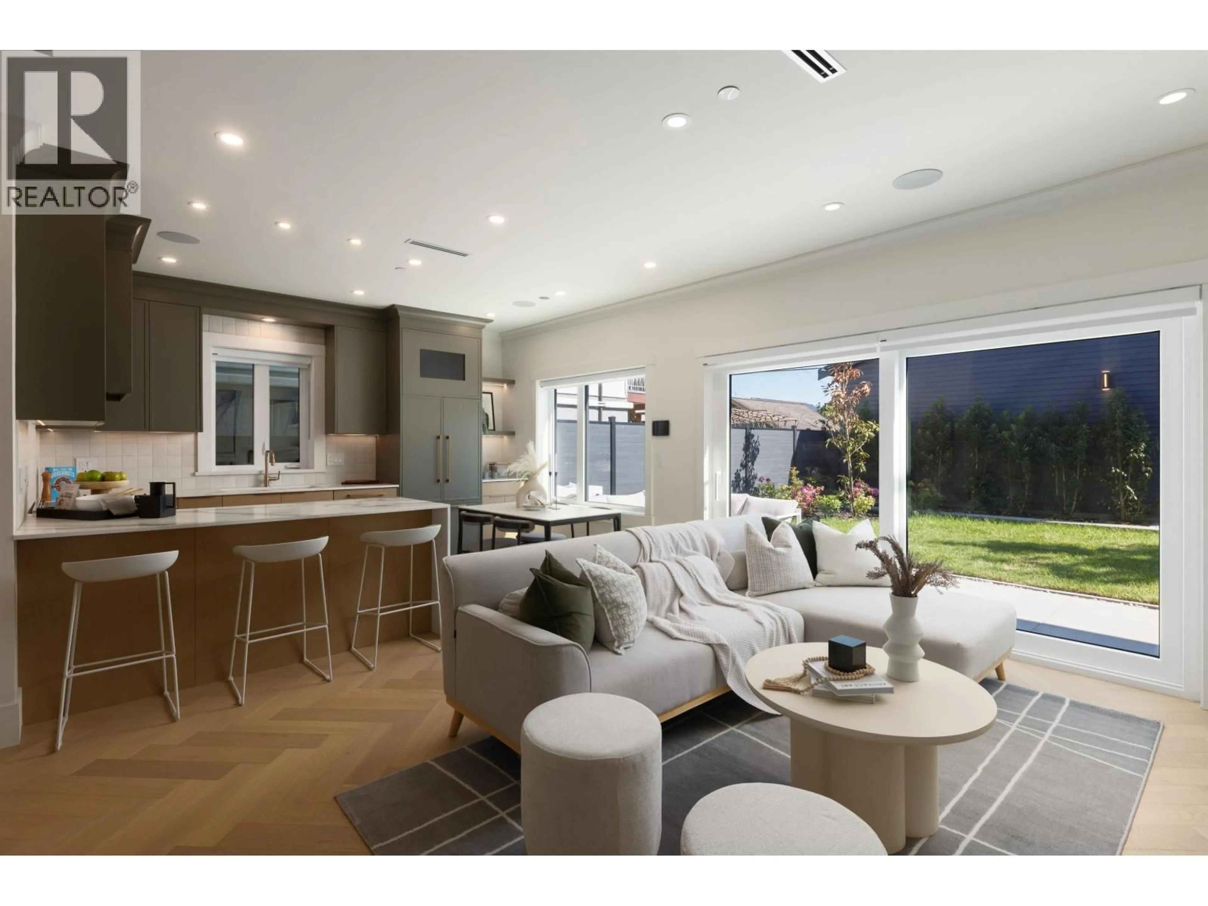 Open concept kitchen, unknown for 2 - 258 19 AVENUE, Vancouver British Columbia V5V1J2