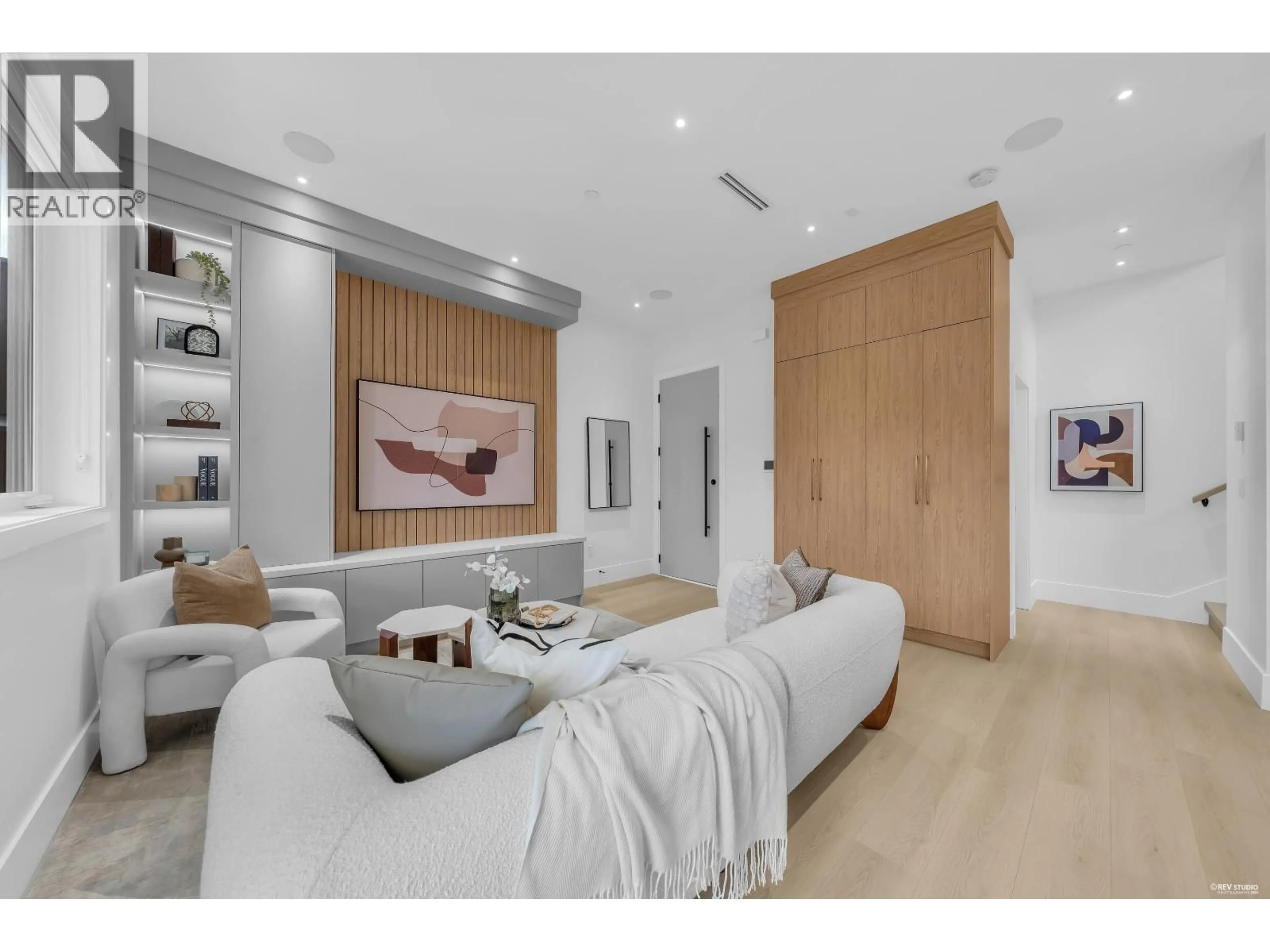 Living room with furniture, unknown for 2 - 3627 45TH AVENUE, Vancouver British Columbia V5R3G6