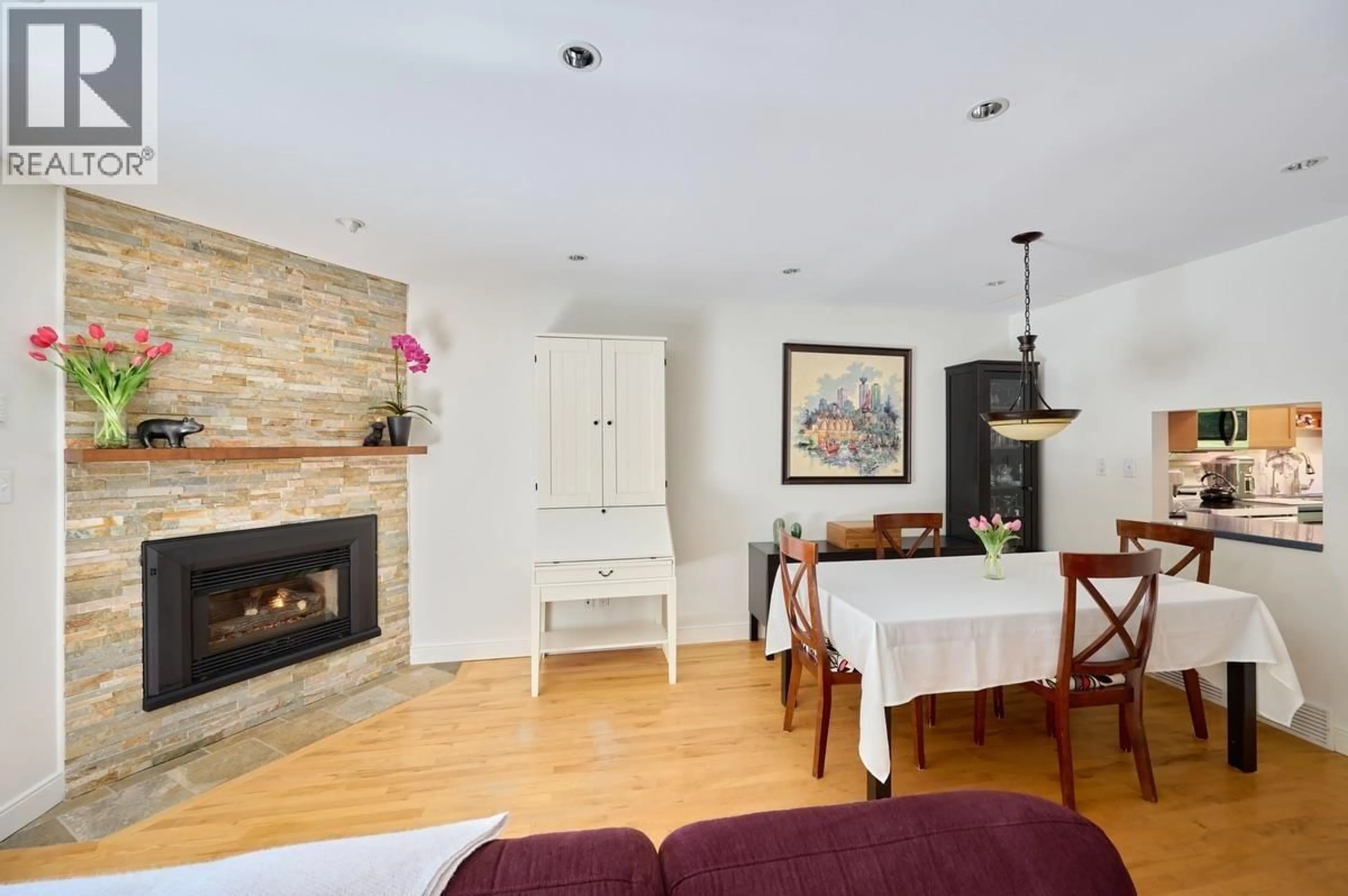 Dining room, unknown for 4627 HOSKINS ROAD, North Vancouver British Columbia V7K2R2