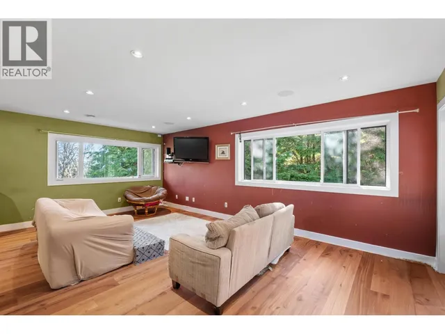 1329 APPIN ROAD, North Vancouver 5