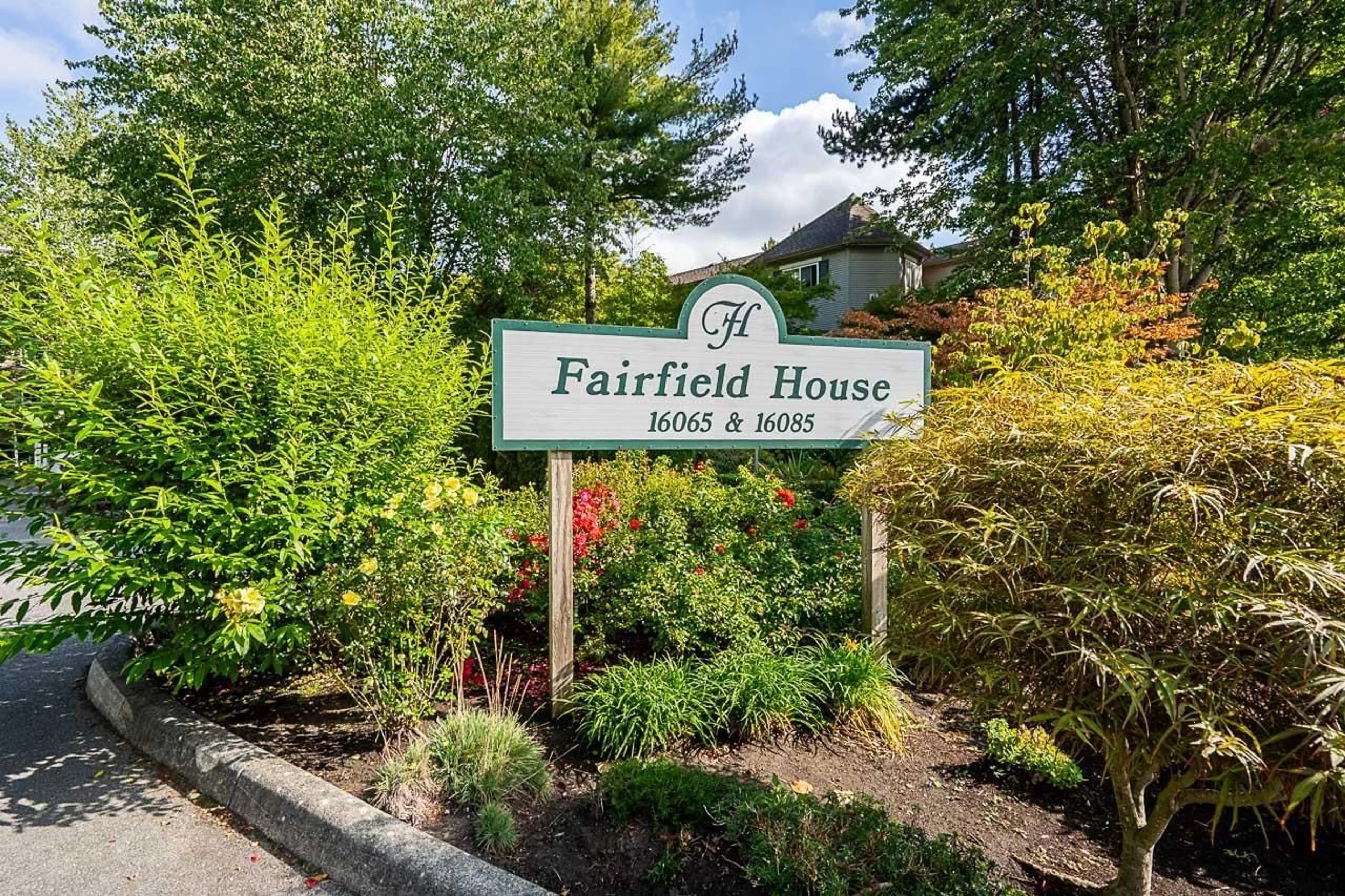 Unknown for 305 - 16065 83 AVENUE, Surrey British Columbia V4N0N2