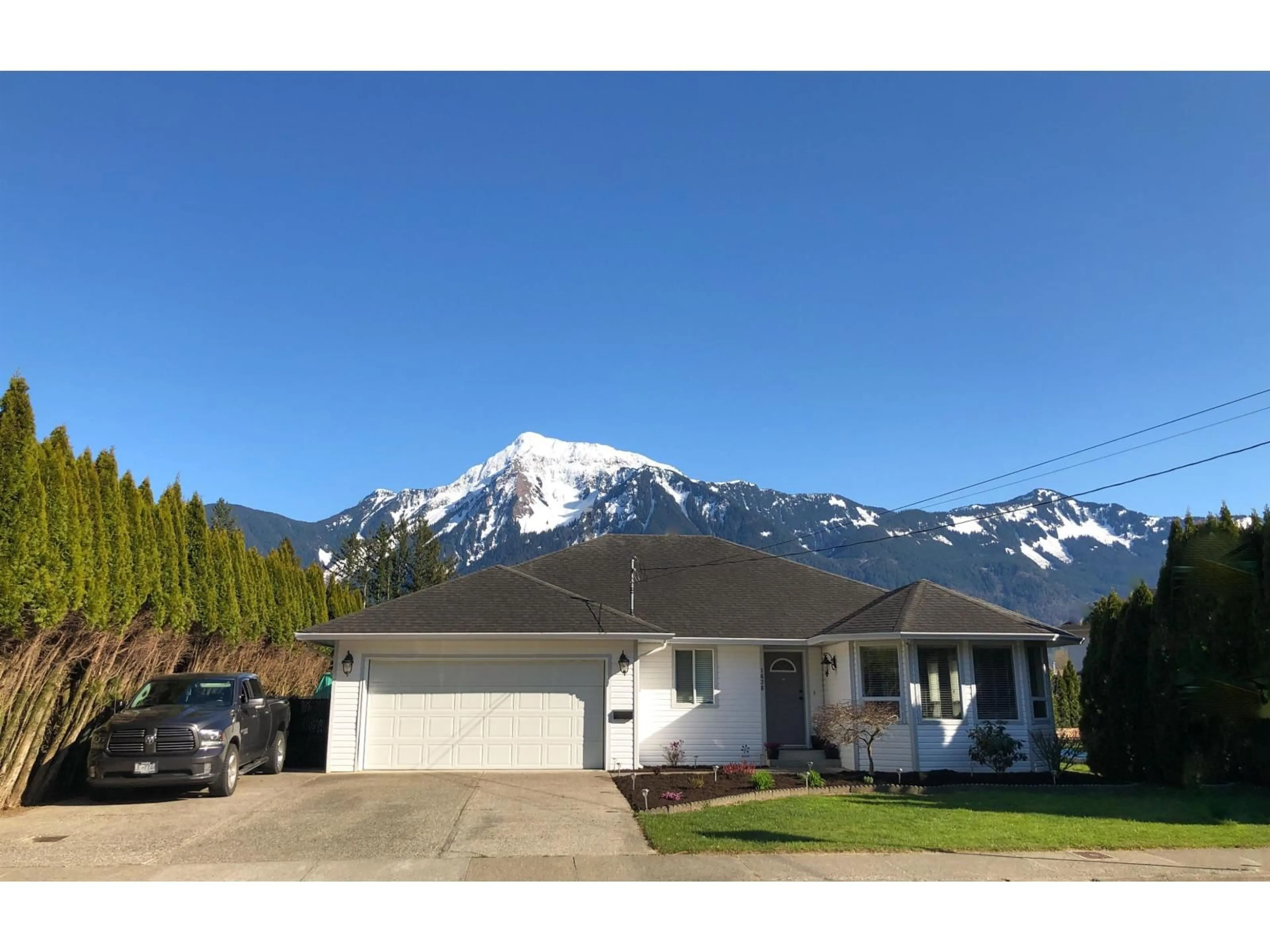 Home with vinyl exterior material, mountain view for 1636 AGASSIZ-ROSEDALE NO 9 HIGHWAY, Agassiz British Columbia V0M1A3