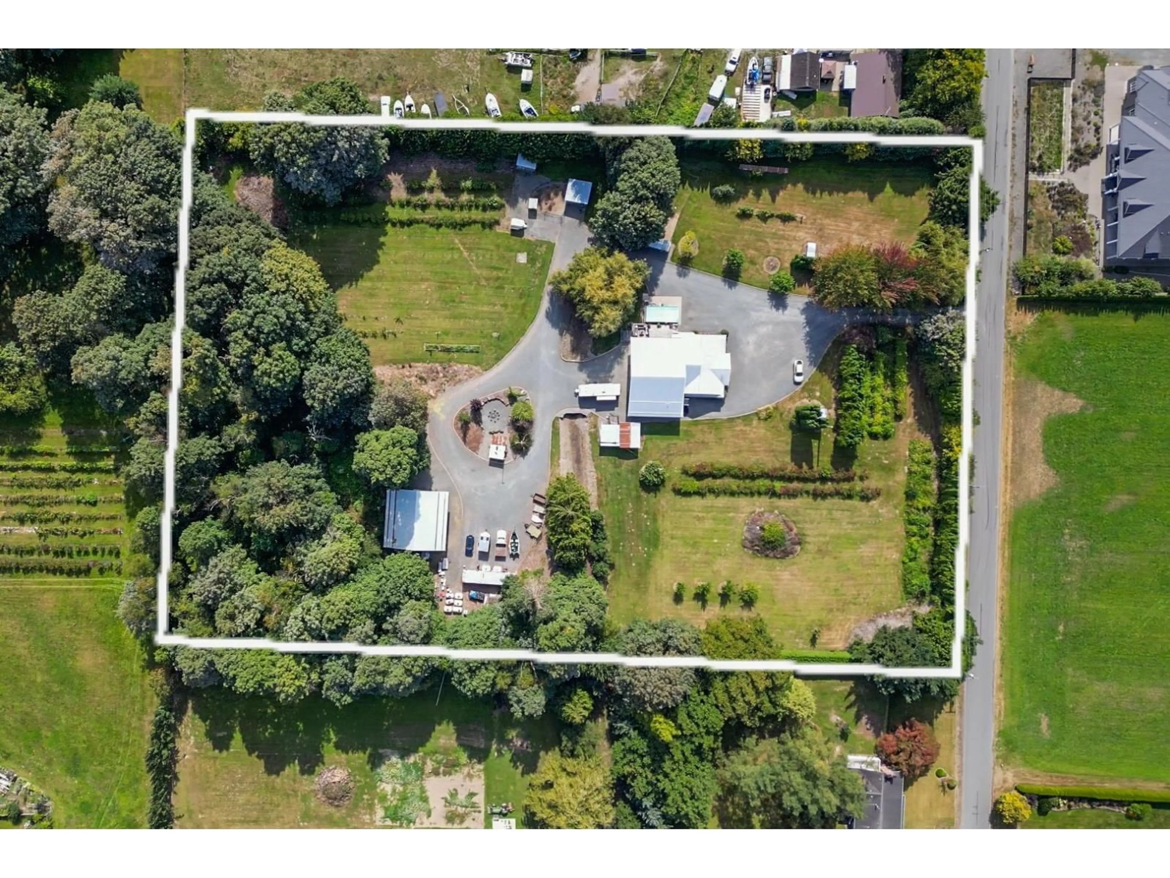 A pic from outside/outdoor area/front of a property/back of a property/a pic from drone, street for 2284 ASHTON ROAD, Agassiz British Columbia V0M1A1
