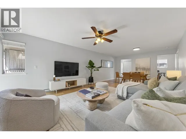 836 ROCHE POINT DRIVE, North Vancouver 4