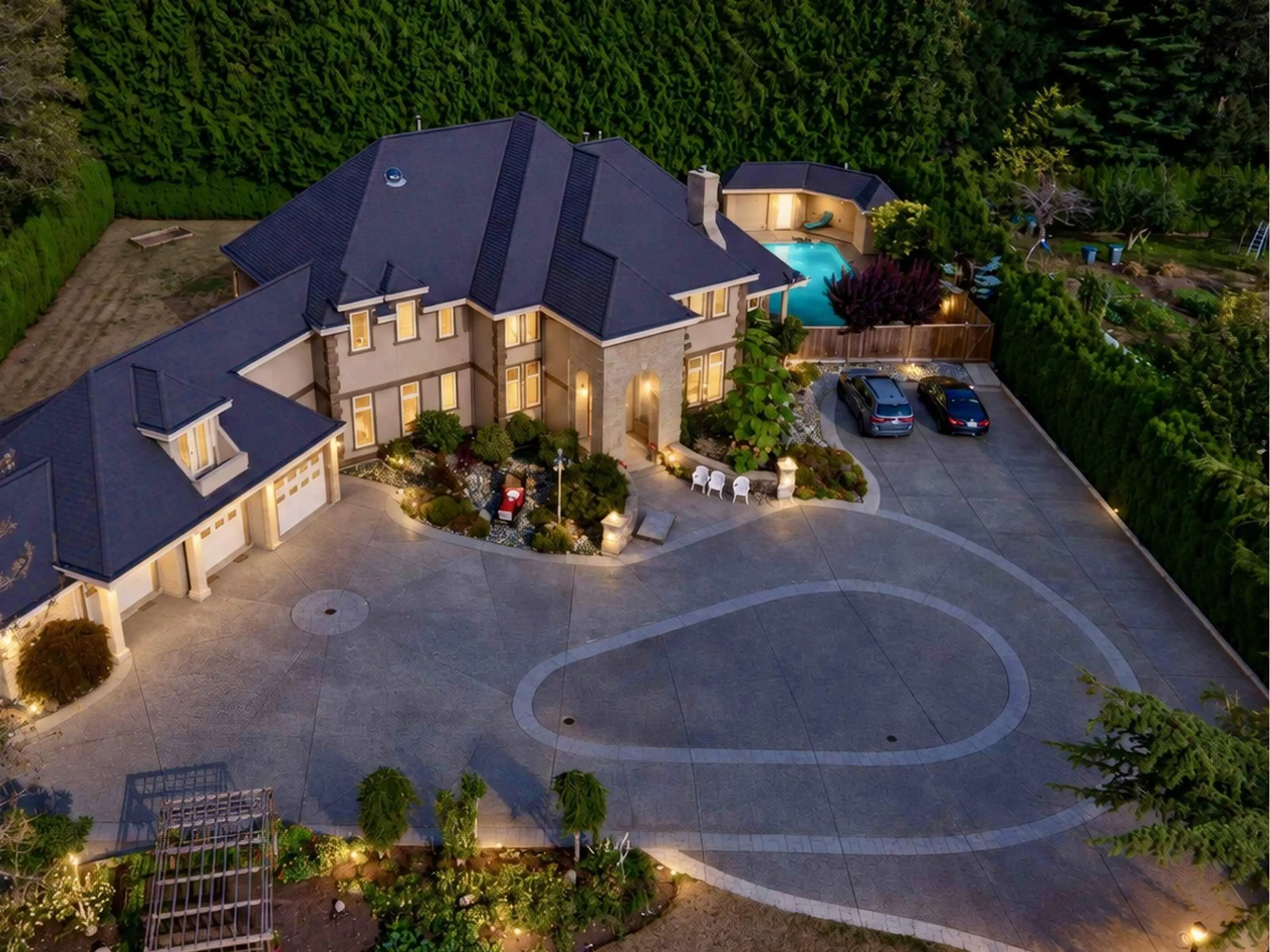 A pic from outside/outdoor area/front of a property/back of a property/a pic from drone, mountain view for 1882 168 STREET, Surrey British Columbia V3Z9X3