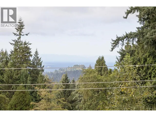 456 MONTROYAL BOULEVARD, North Vancouver 4