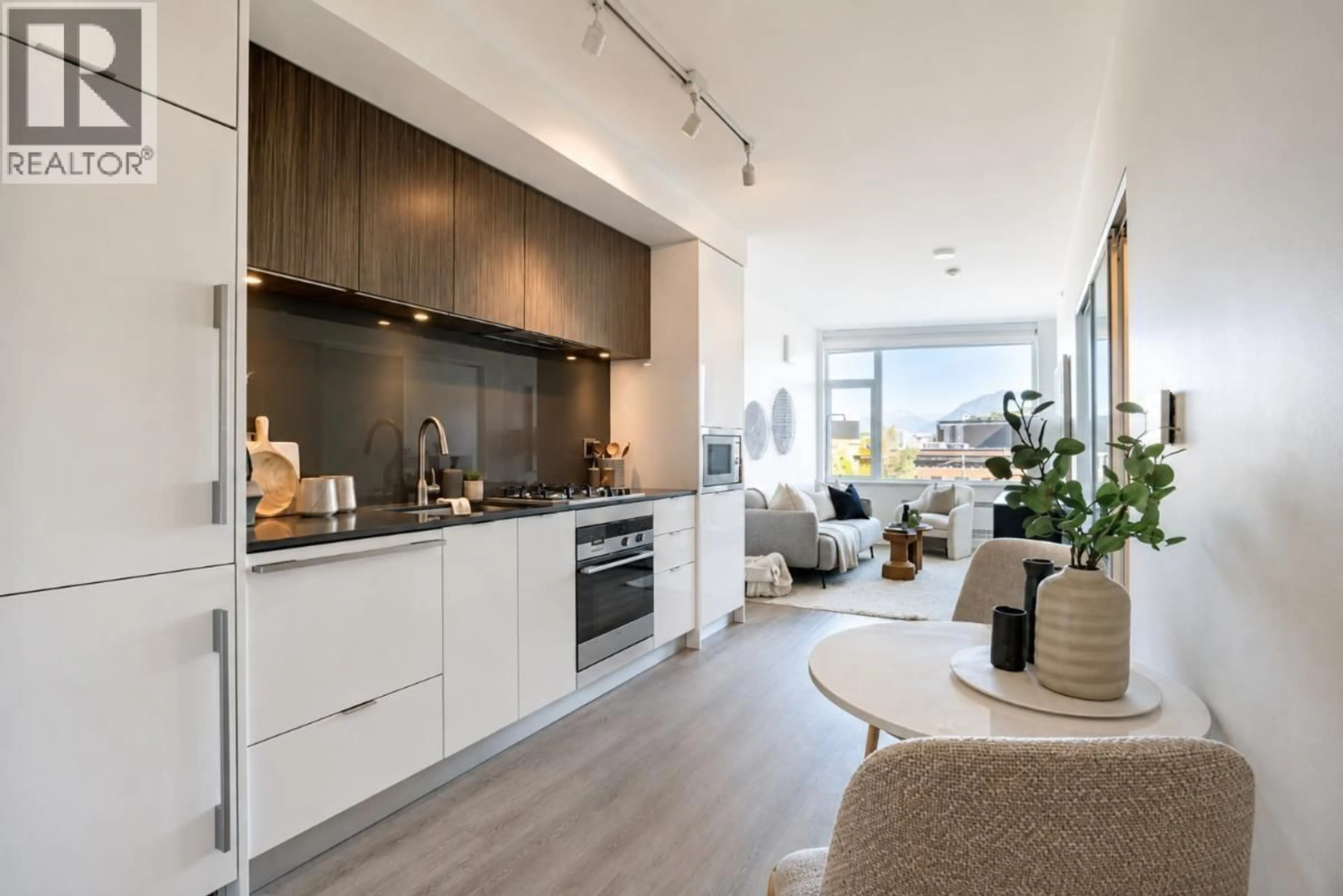 Open concept kitchen, unknown for 404 - 209 7TH AVENUE, Vancouver British Columbia V5T0H3