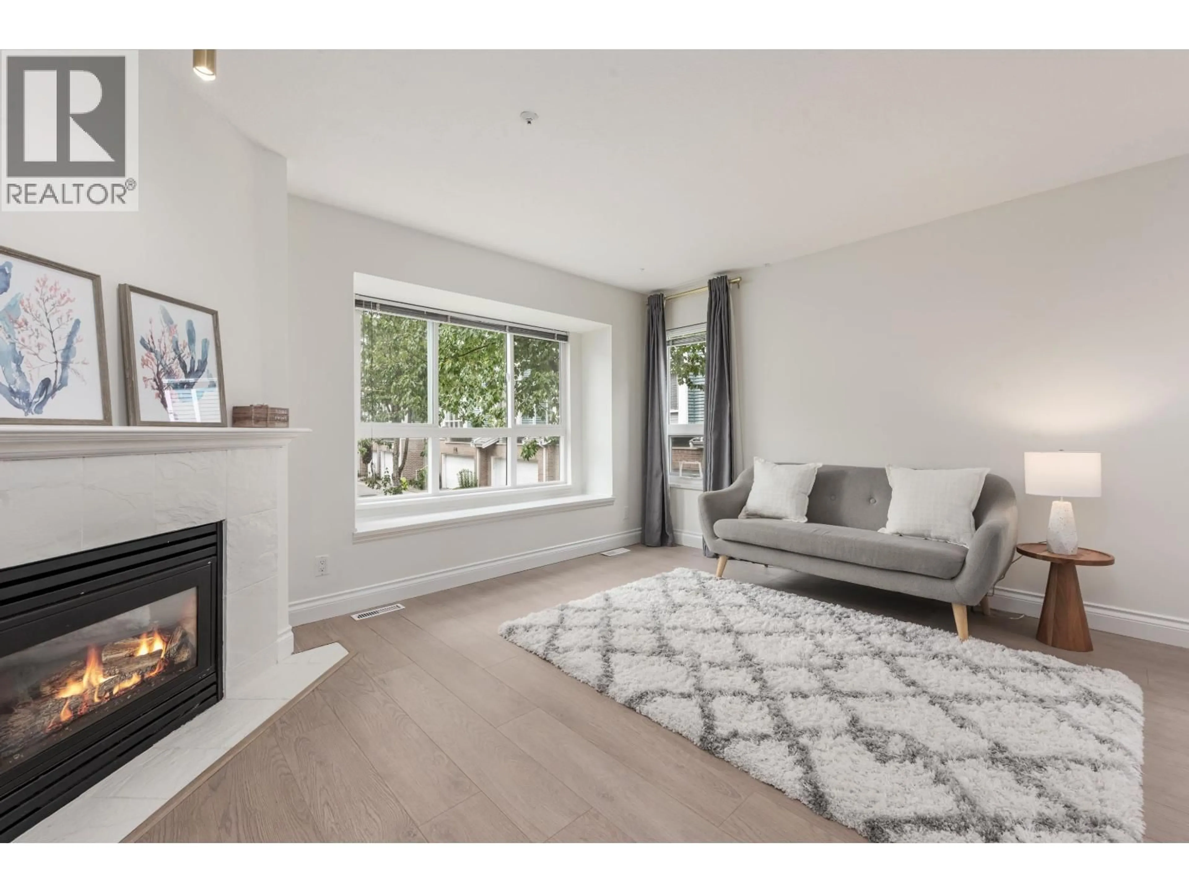 Living room with furniture, unknown for 8431 JELLICOE STREET, Vancouver British Columbia V5S2J4