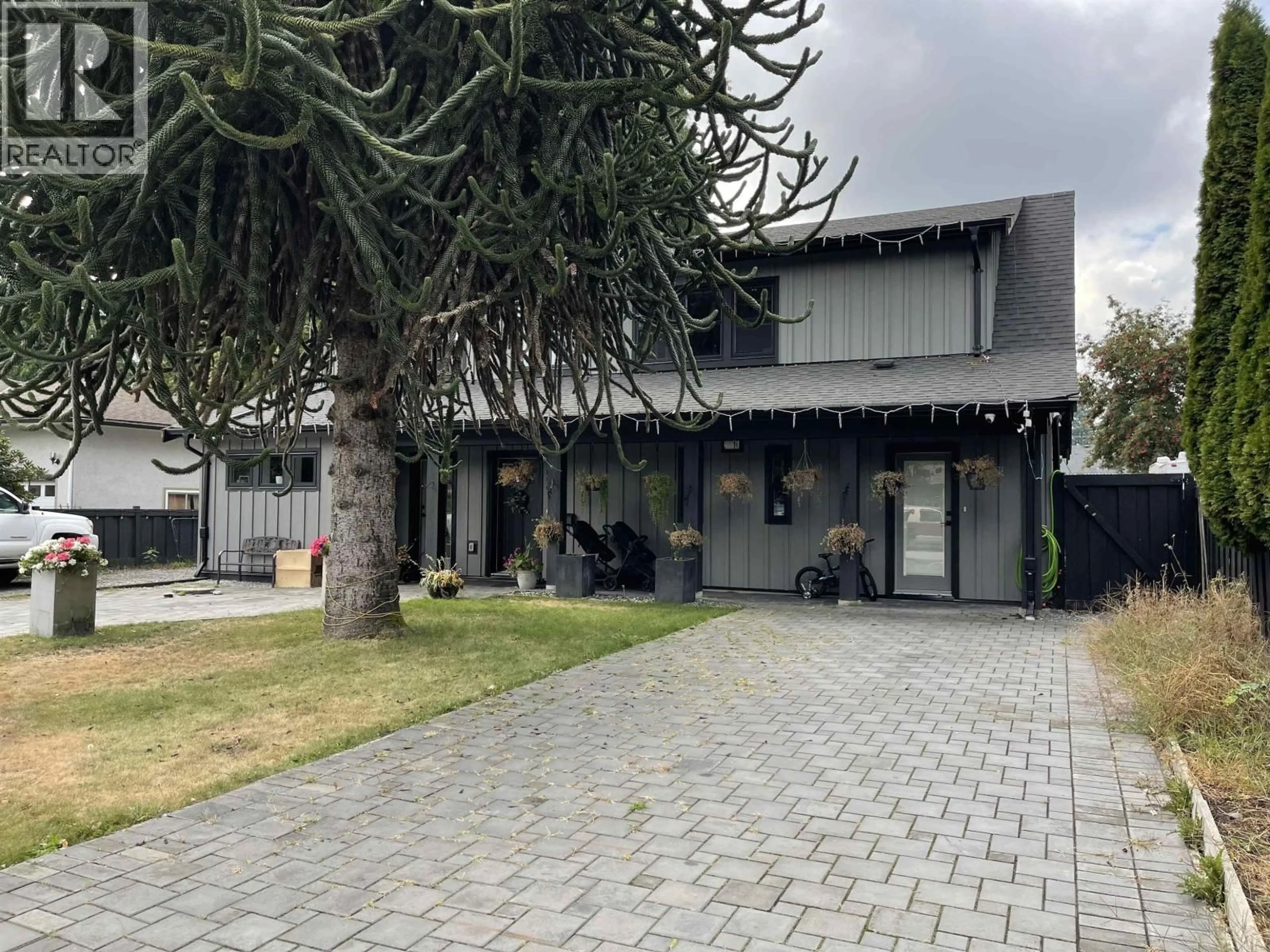 A pic from outside/outdoor area/front of a property/back of a property/a pic from drone, street for 11699 CARR STREET, Maple Ridge British Columbia V2X5N1
