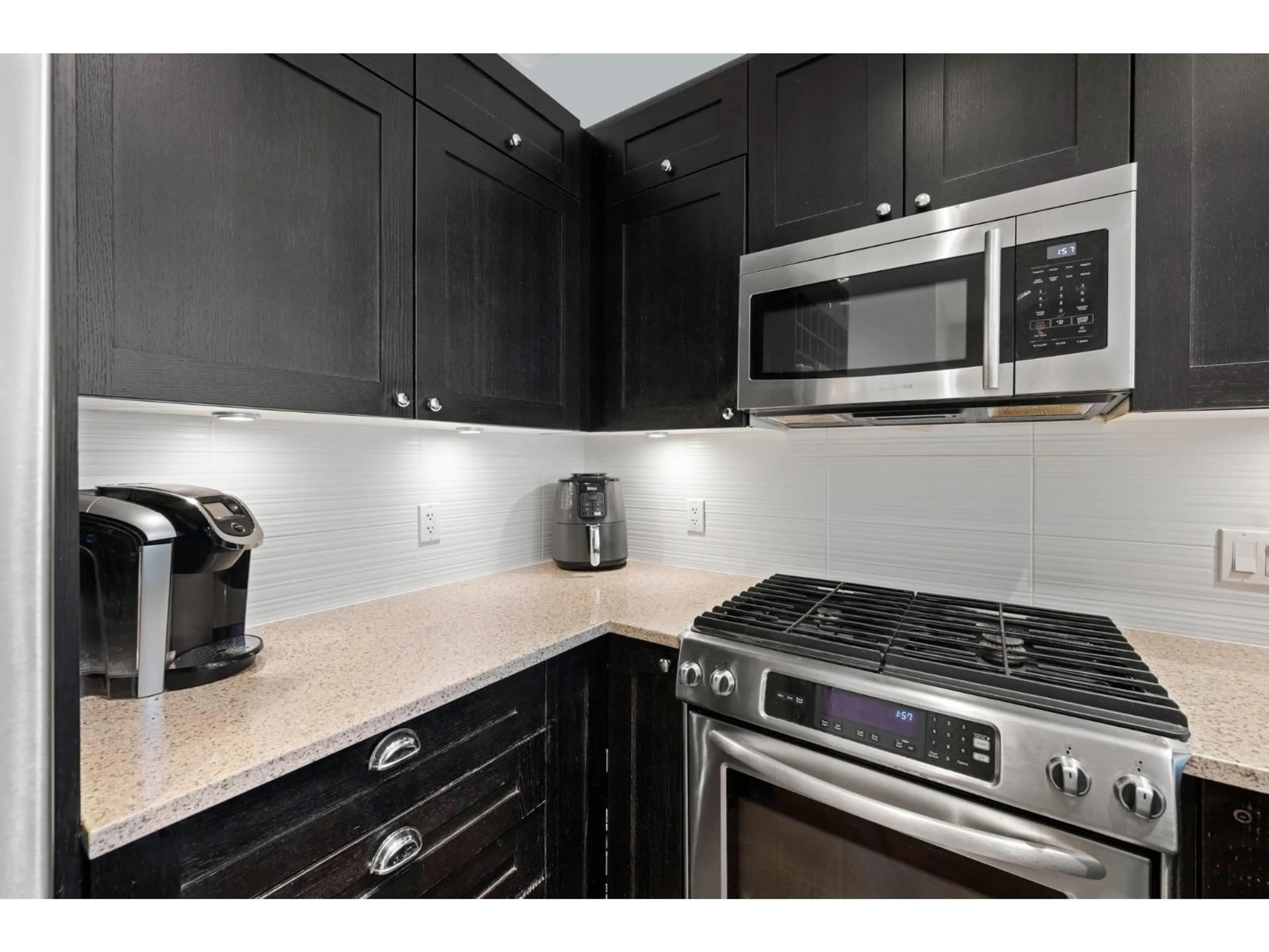 Standard kitchen, unknown for 117 - 15185 36 AVENUE, Surrey British Columbia V3Z4R3