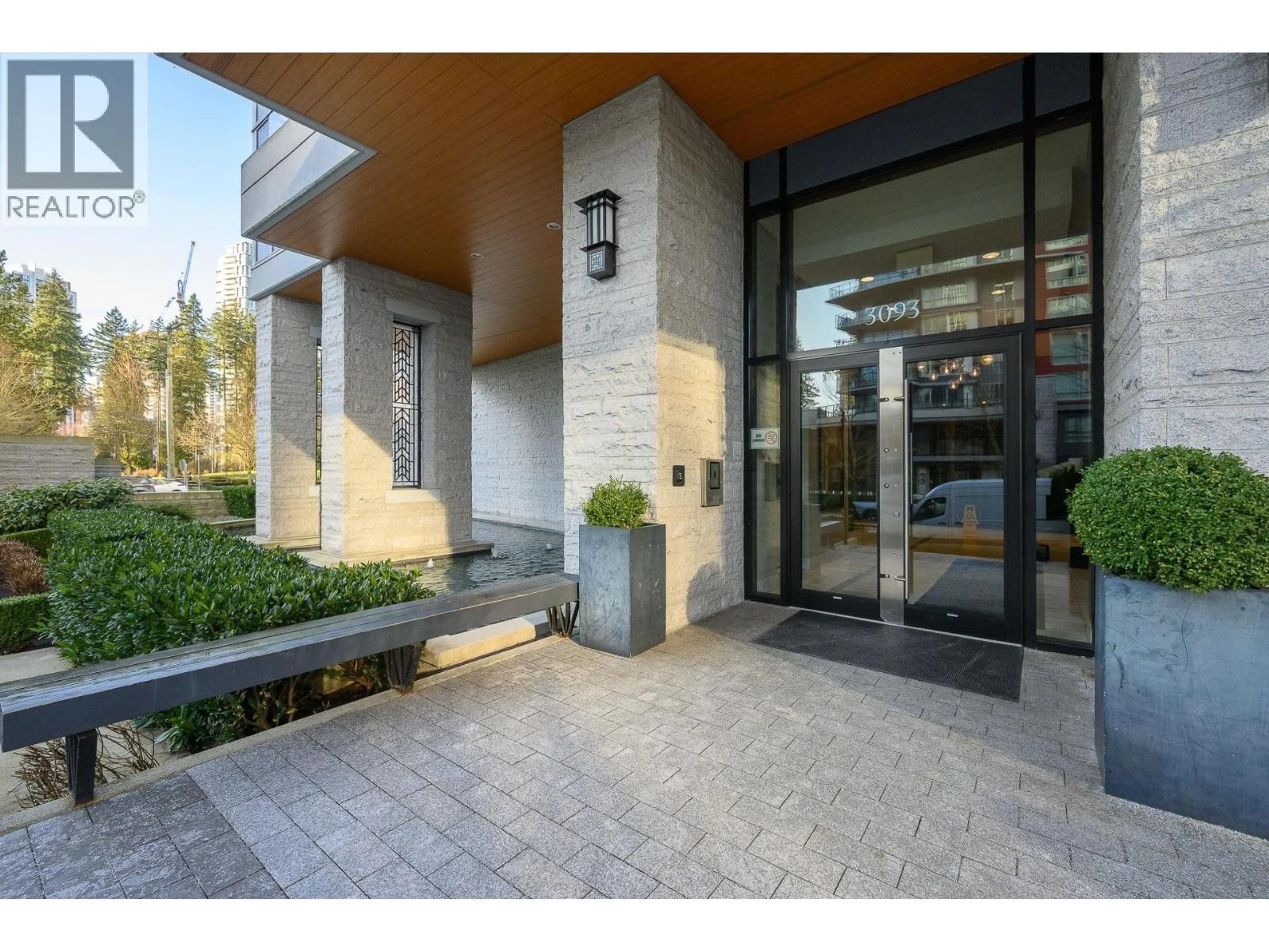 Indoor foyer for 2207 - 3093 WINDSOR GATE, Coquitlam British Columbia V3B0N2