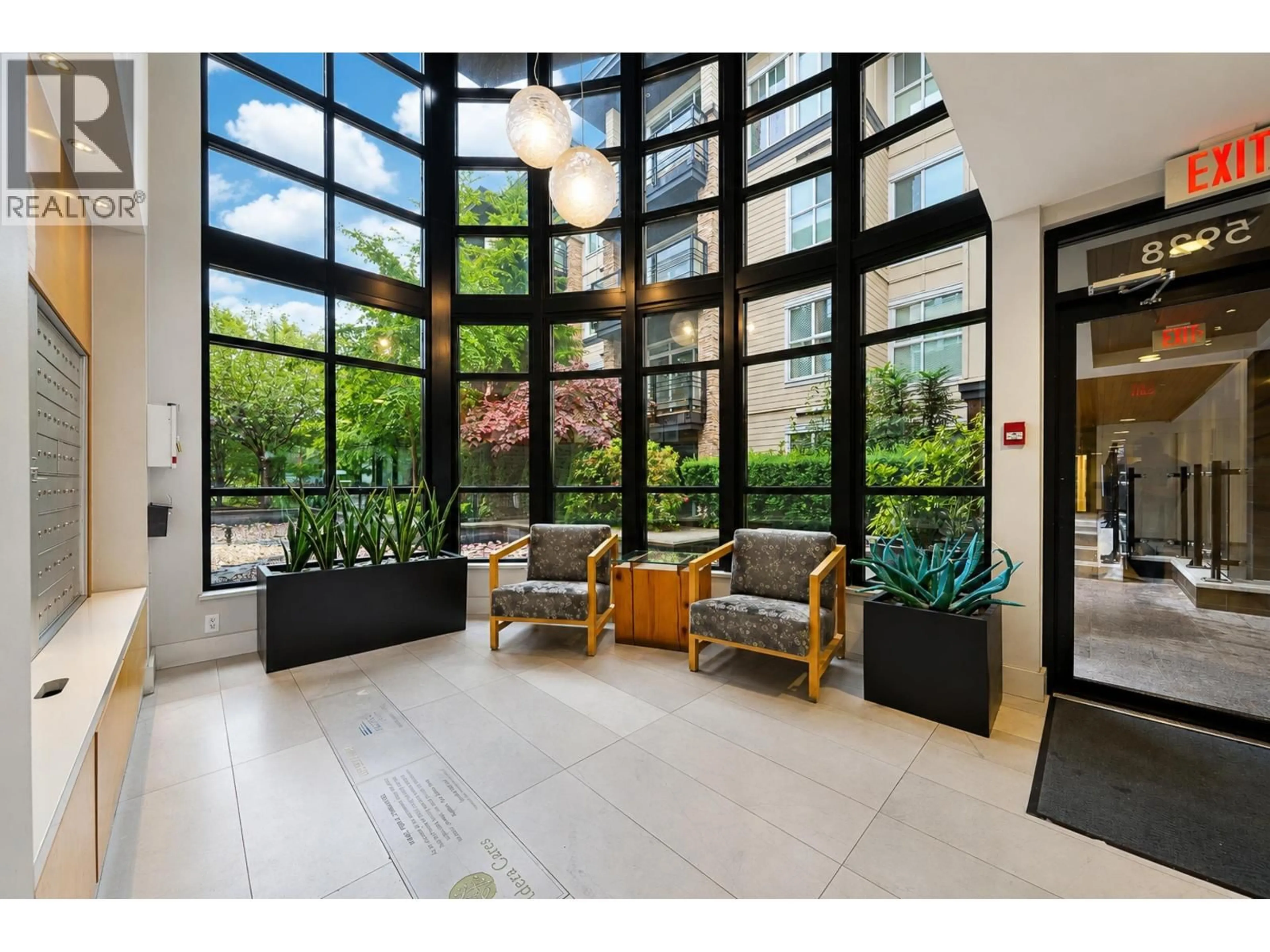 Indoor foyer for 220 - 5928 BIRNEY AVENUE, Vancouver British Columbia V6S0B5