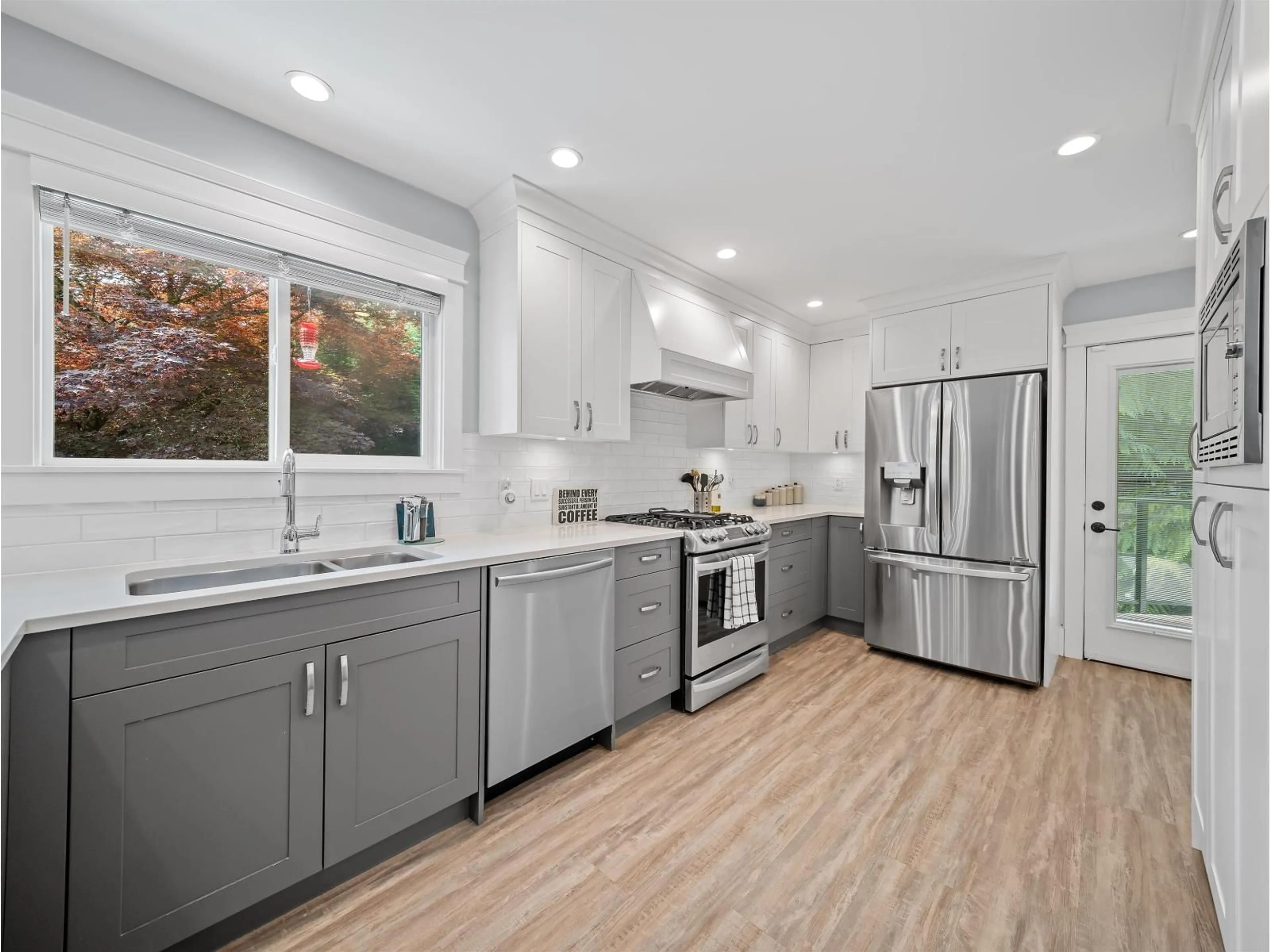 Open concept kitchen, unknown for 4769 201 STREET, Langley British Columbia V3A6B5
