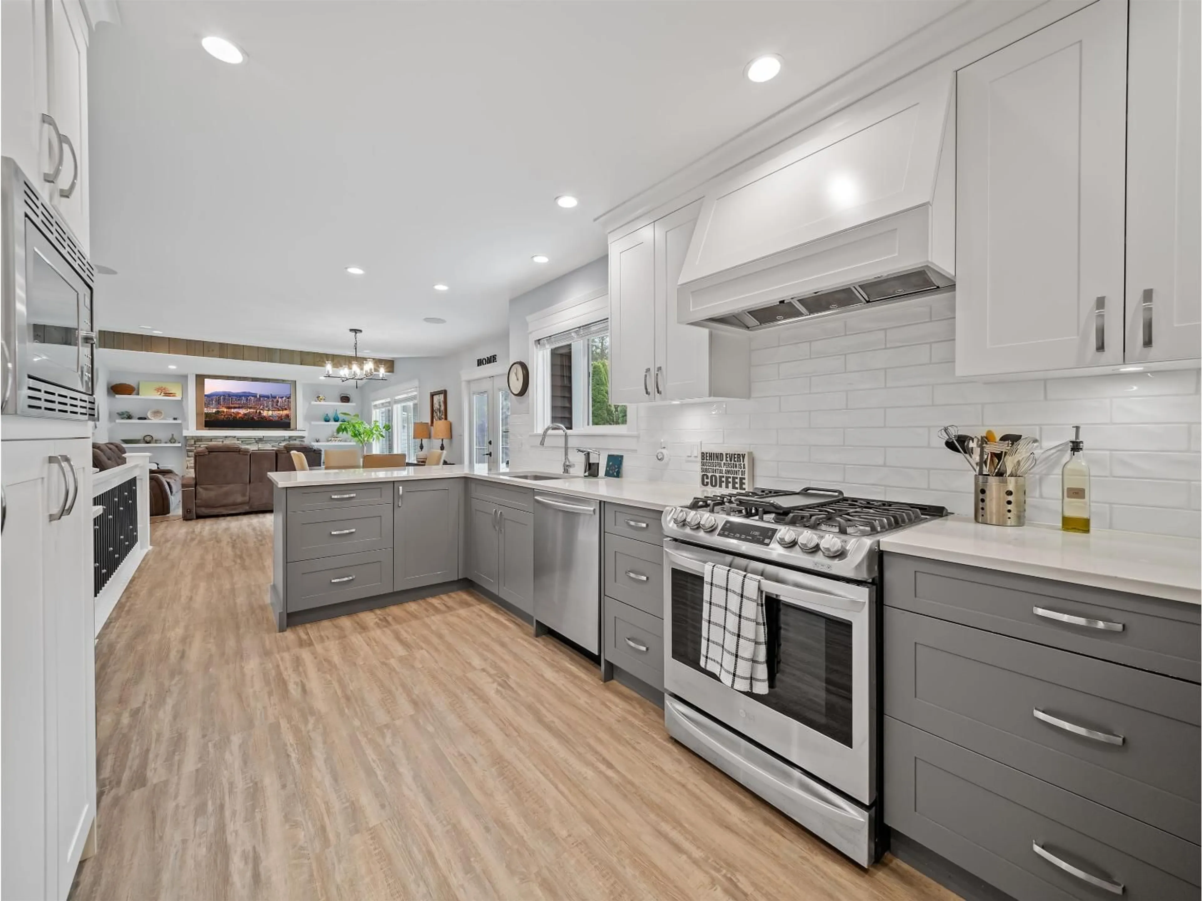 Open concept kitchen, unknown for 4769 201 STREET, Langley British Columbia V3A6B5