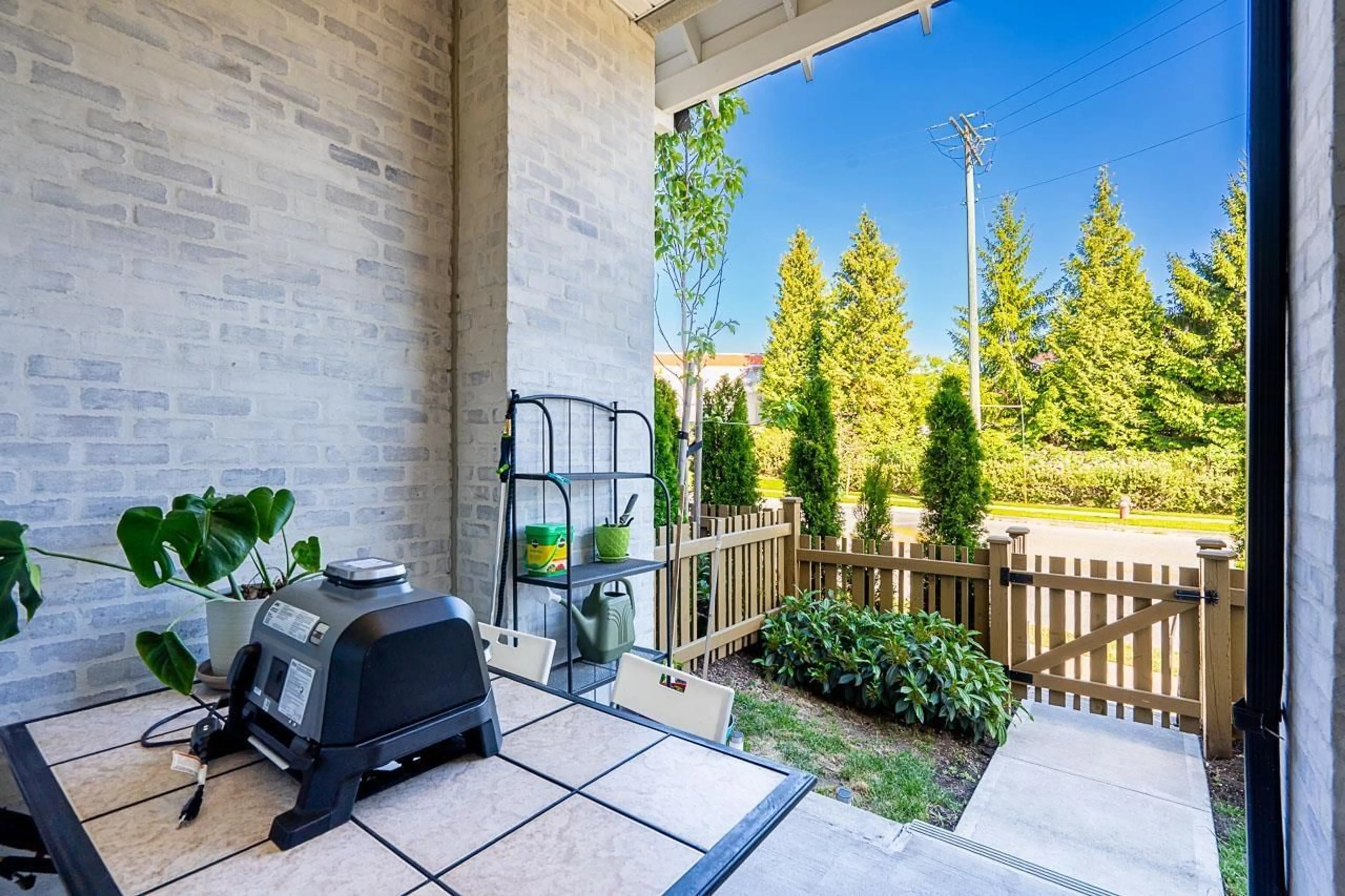 Patio, street for 104 - 3315 148 STREET, Surrey British Columbia V4P0H5