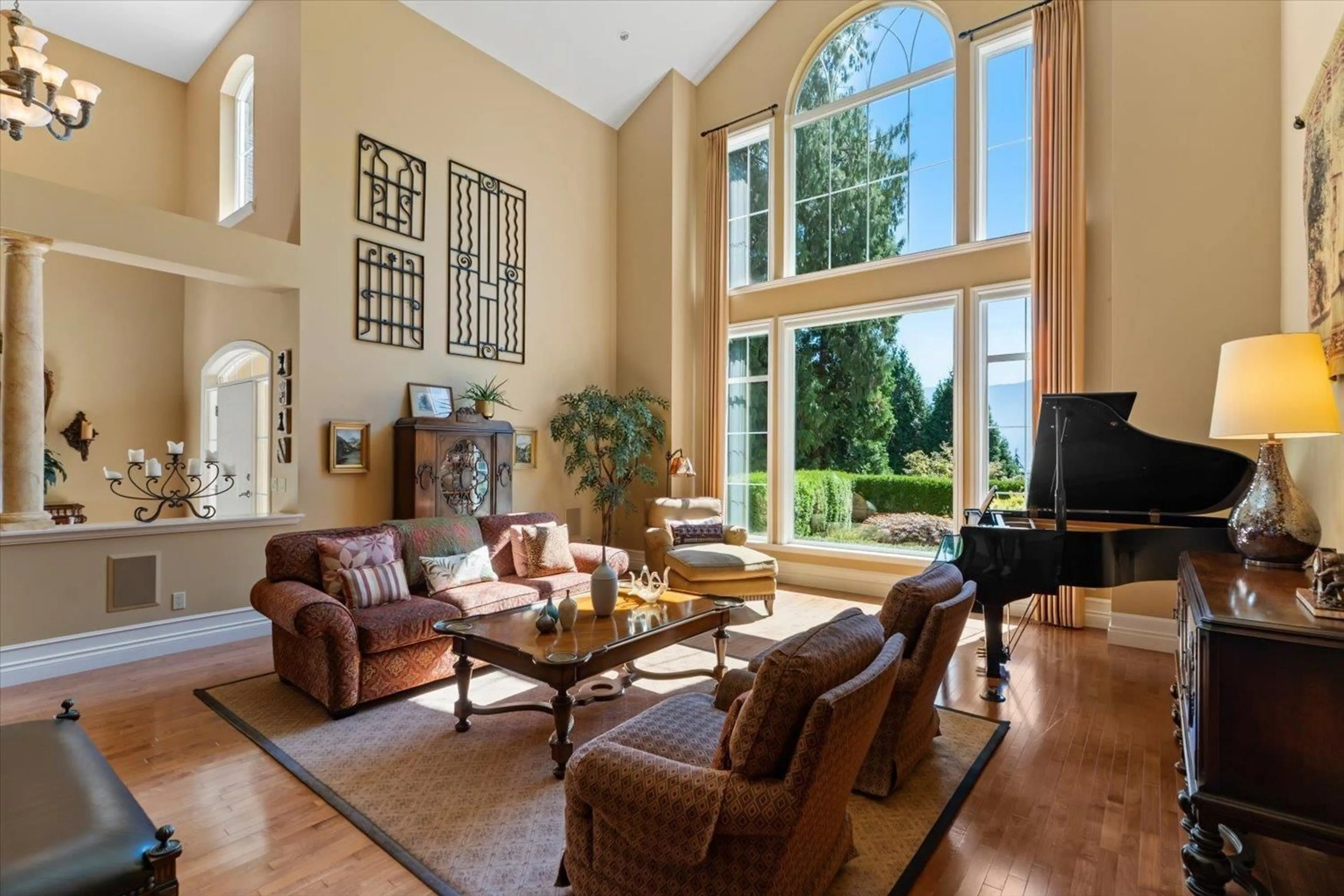 Living room with furniture, unknown for 9953 STONEGATE PLACE, Chilliwack British Columbia V2P7W9