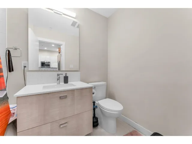 516 - 10838 WHALLEY BOULEVARD, Surrey 2