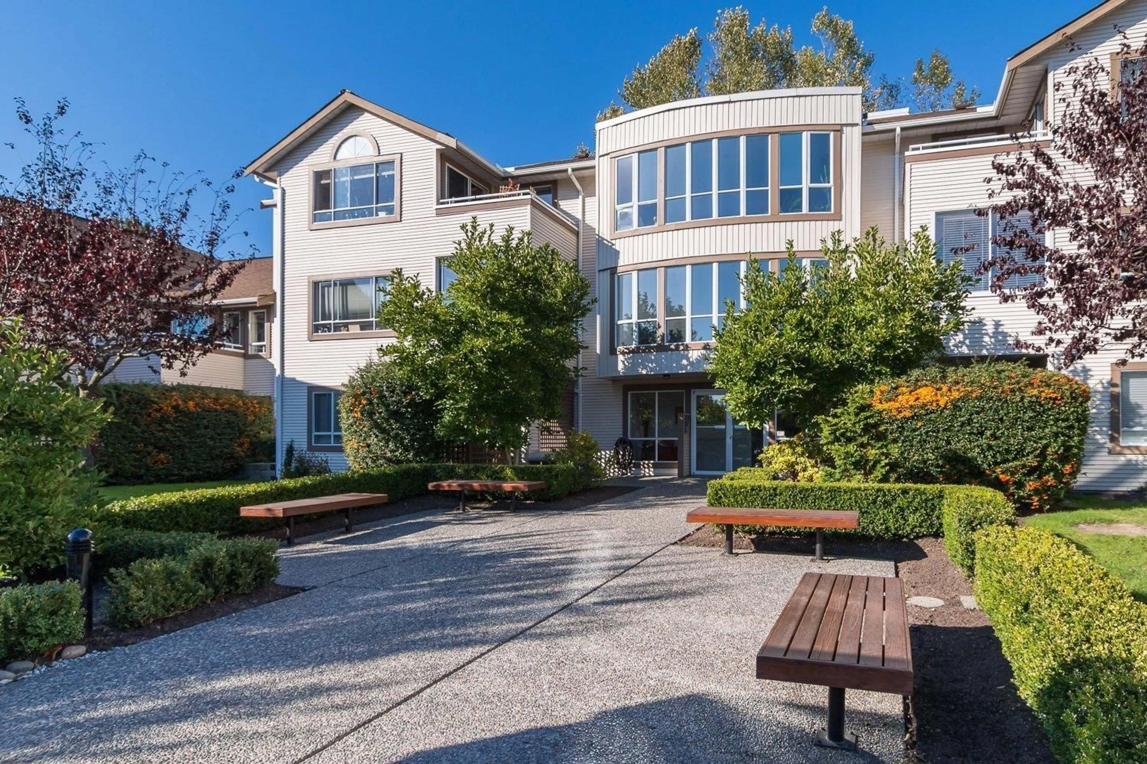 Patio, unknown for 218 - 15991 THRIFT AVENUE, White Rock British Columbia V4B2M9