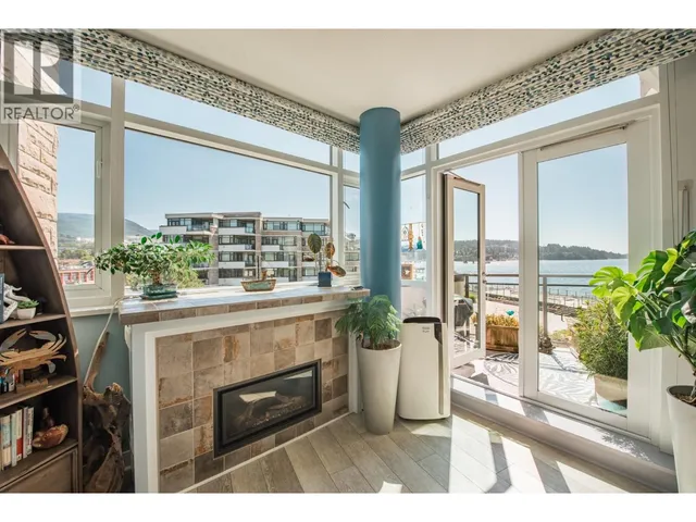 403 - 5725 TEREDO STREET, Sechelt 3