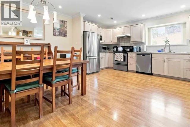 718 DELESTRE AVENUE, Coquitlam 3