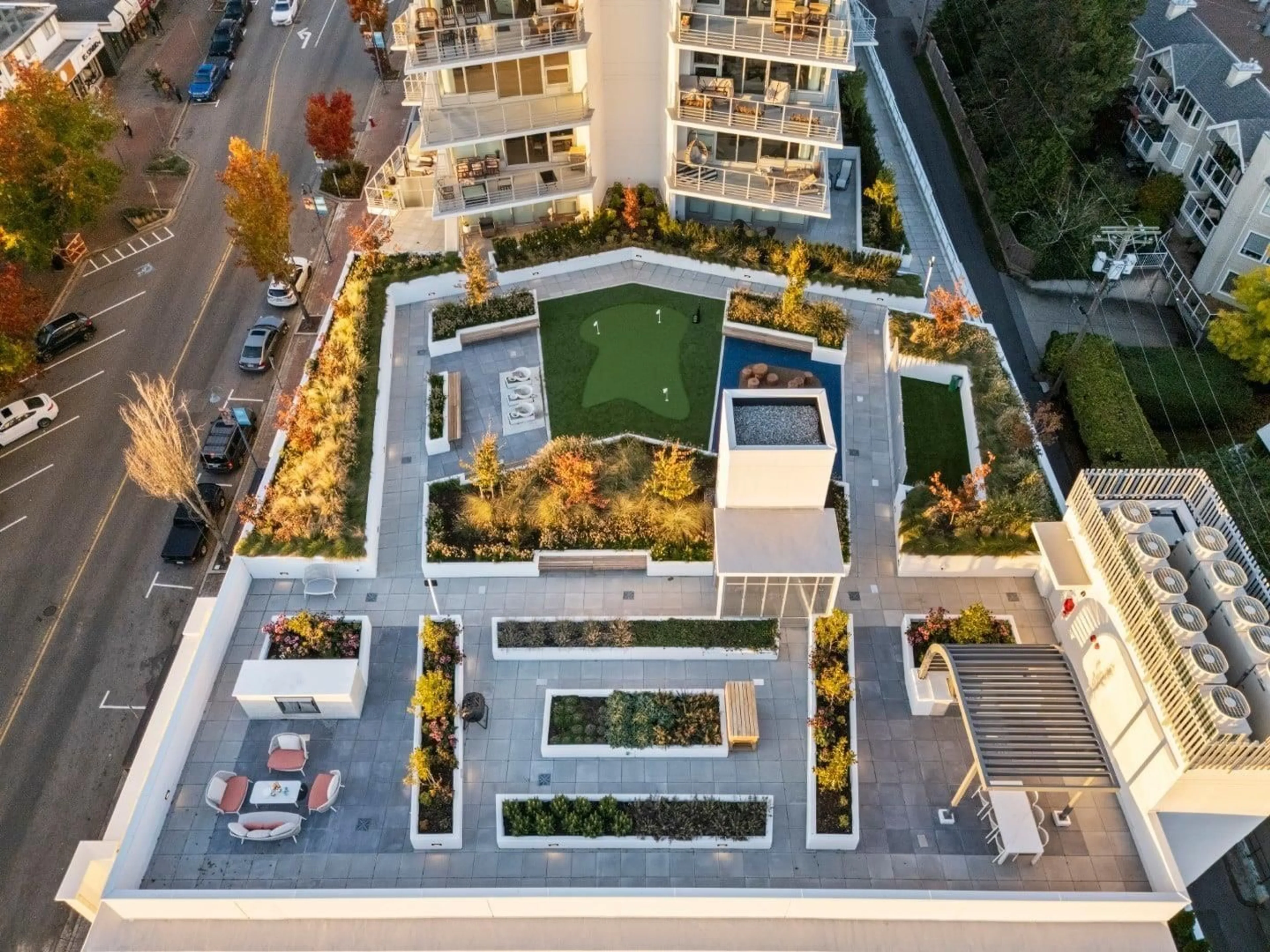 A pic from outside/outdoor area/front of a property/back of a property/a pic from drone, city buildings view from balcony for 804 - 1342 JOHNSTON ROAD, White Rock British Columbia V4B0C7