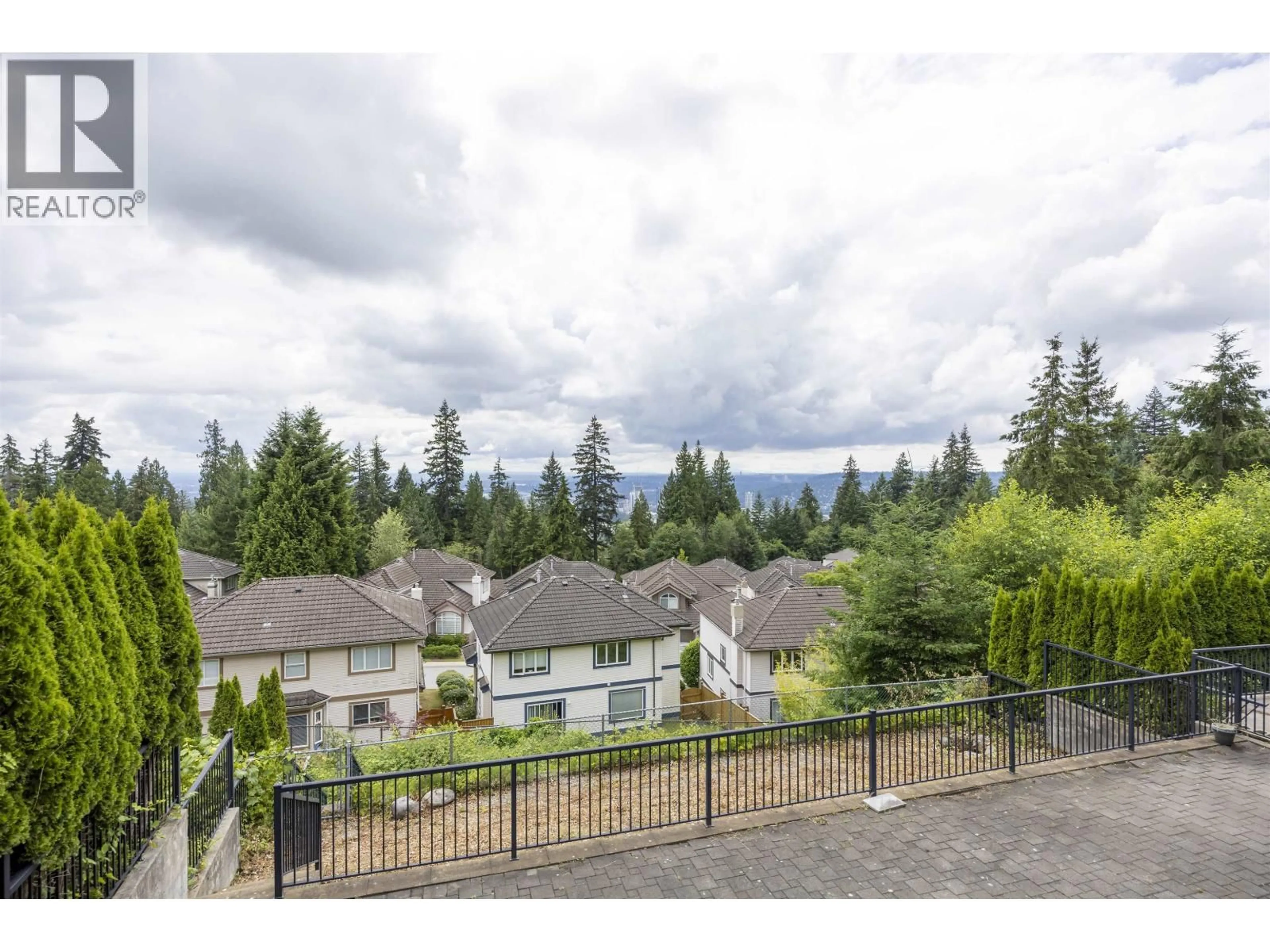 A pic from outside/outdoor area/front of a property/back of a property/a pic from drone, mountain view for 3010 MAPLEWOOD COURT, Coquitlam British Columbia V3E3P3