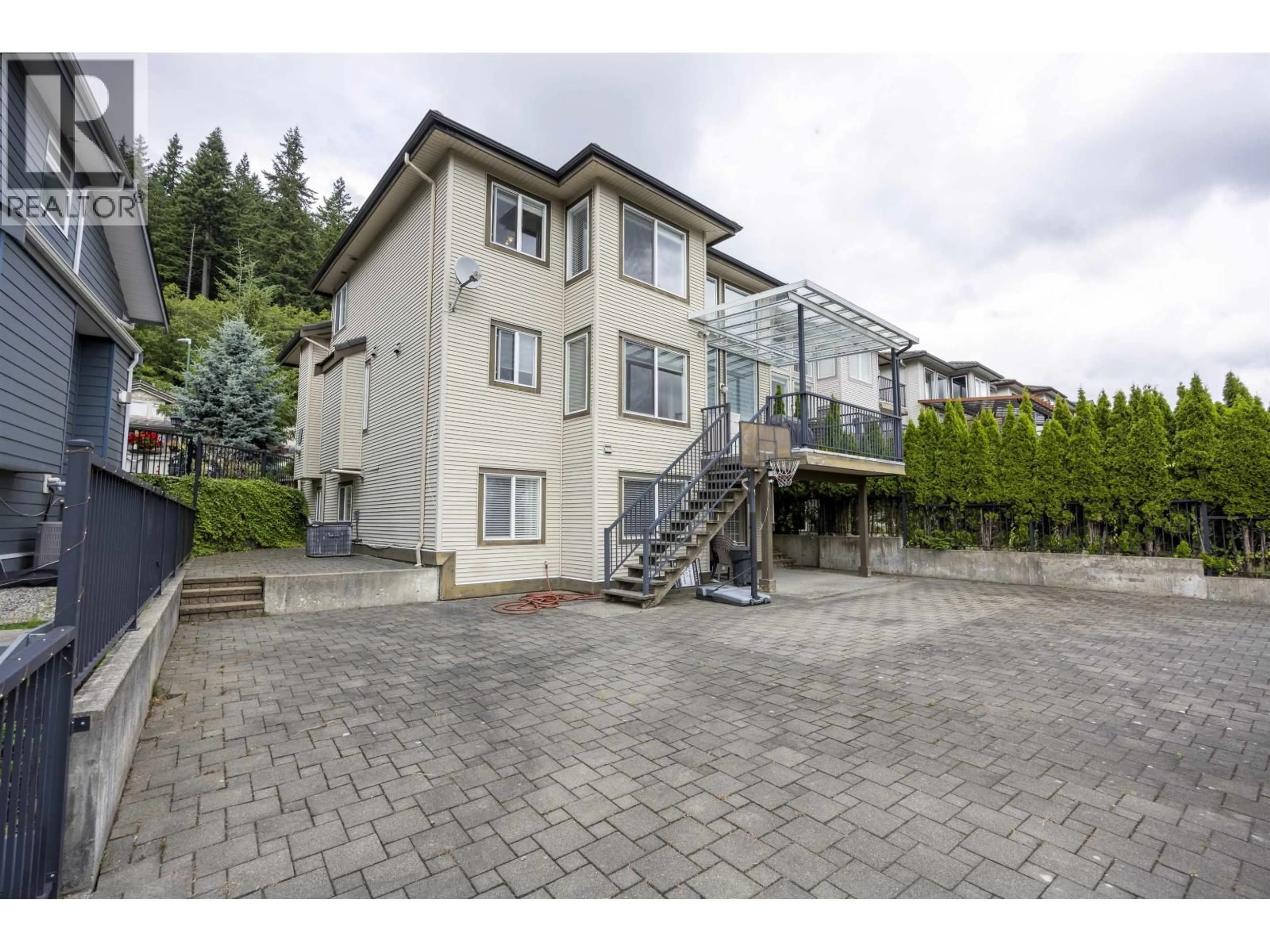 Patio, unknown for 3010 MAPLEWOOD COURT, Coquitlam British Columbia V3E3P3