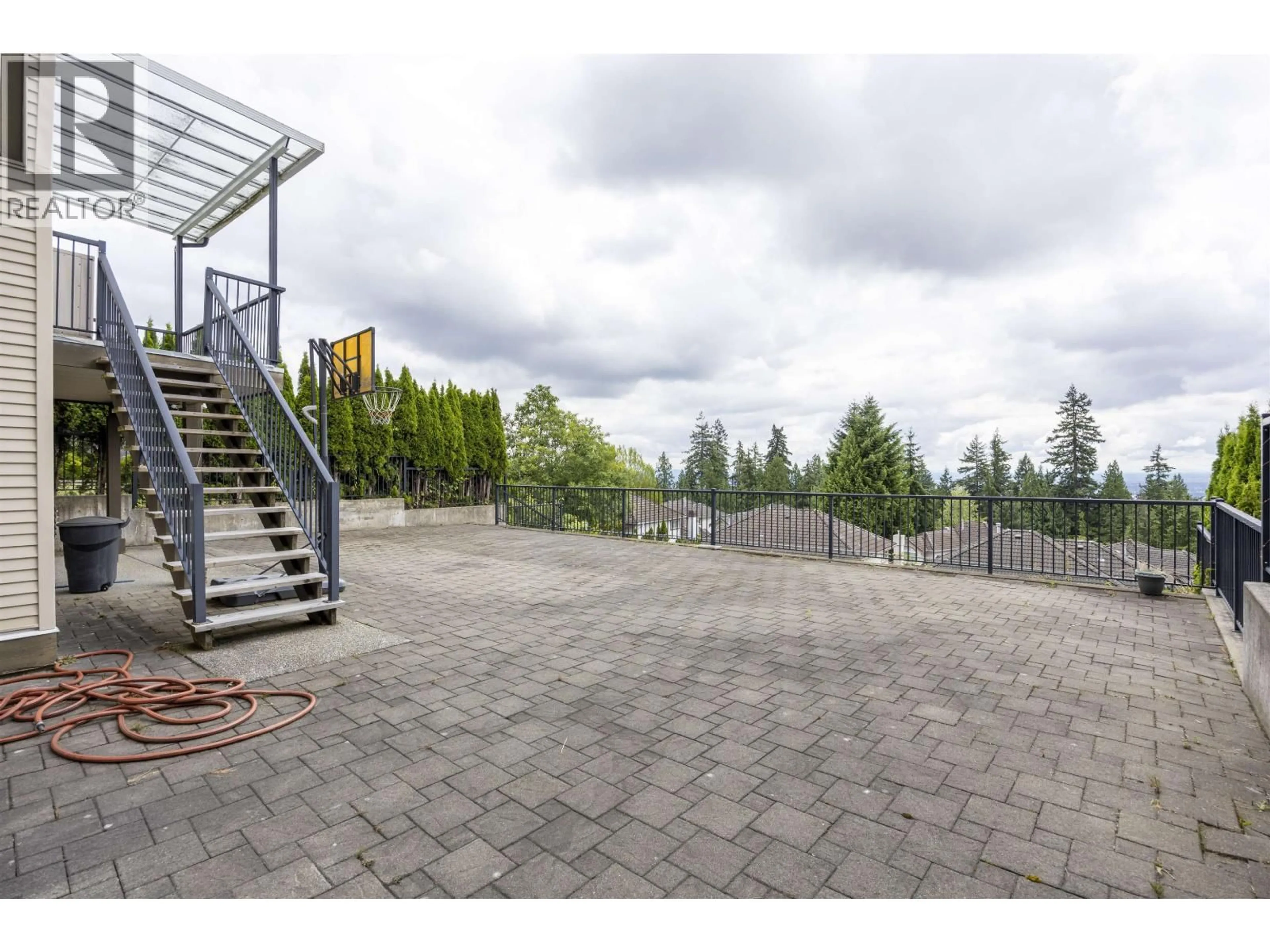 Patio, unknown for 3010 MAPLEWOOD COURT, Coquitlam British Columbia V3E3P3