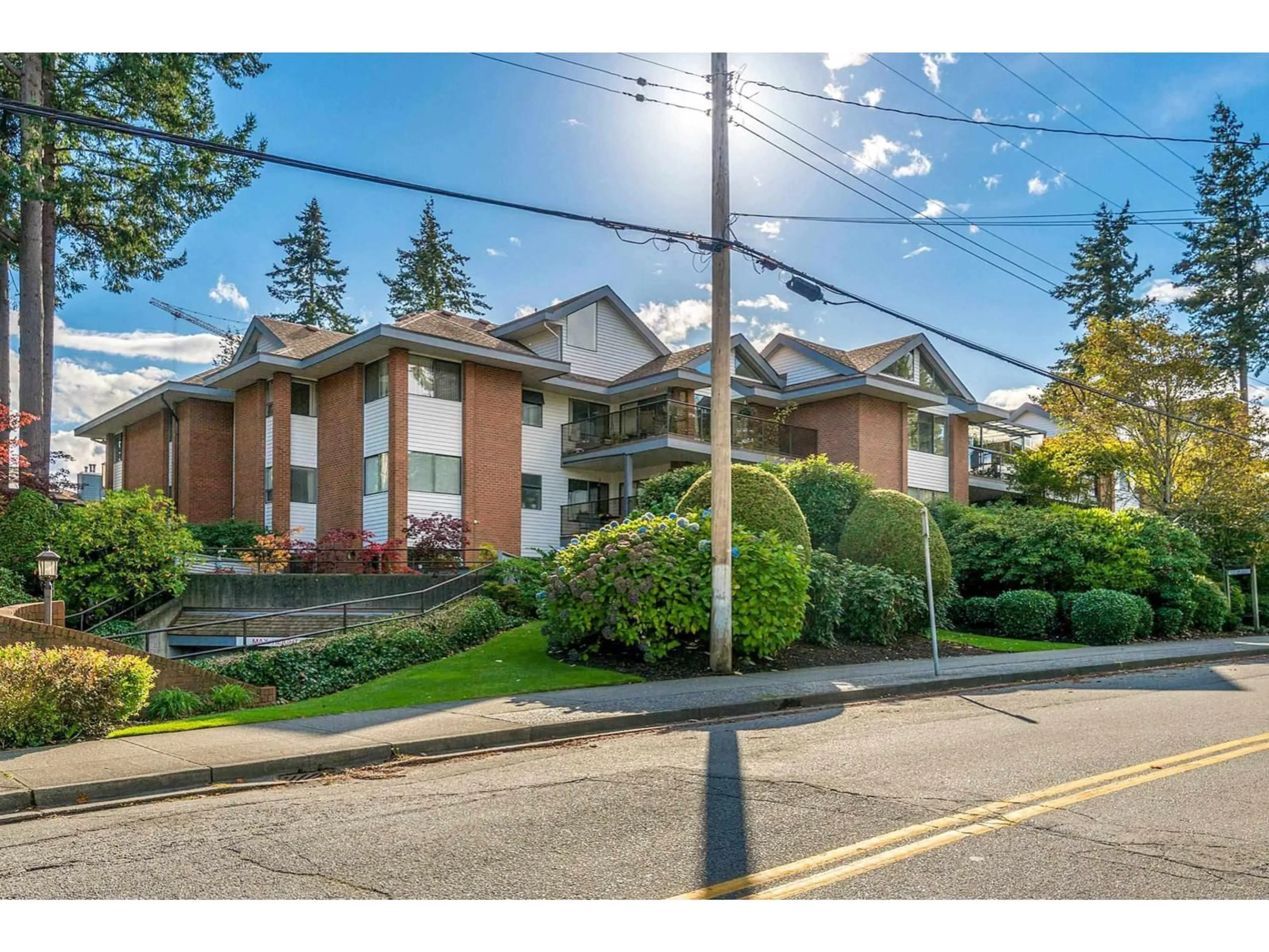 Unknown for 305 - 15270 17 AVENUE, Surrey British Columbia V4A1T9